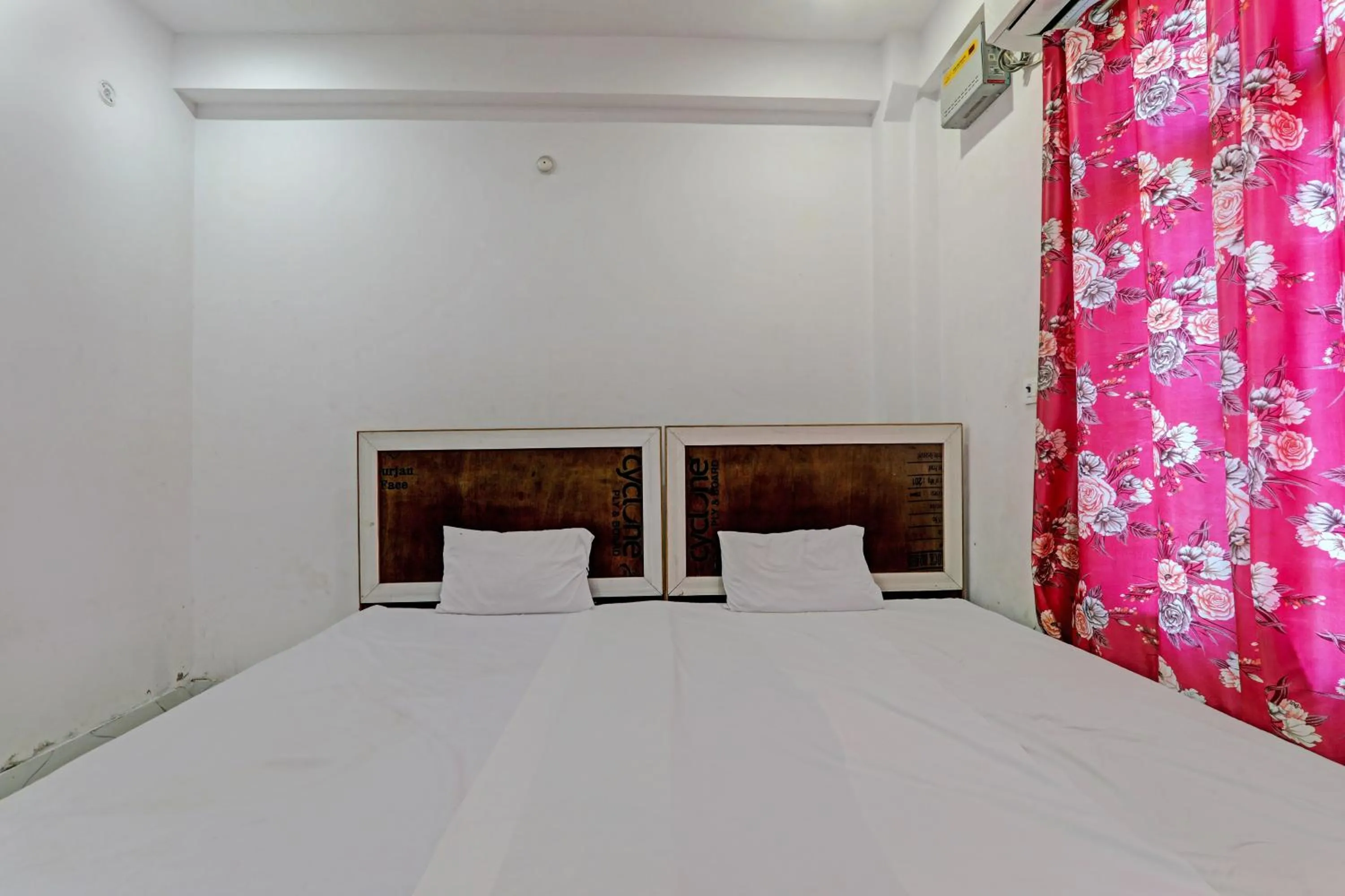 Bedroom, Bed in Hotel O by OYO ONCE MORE RESTAURANT AND CAFE