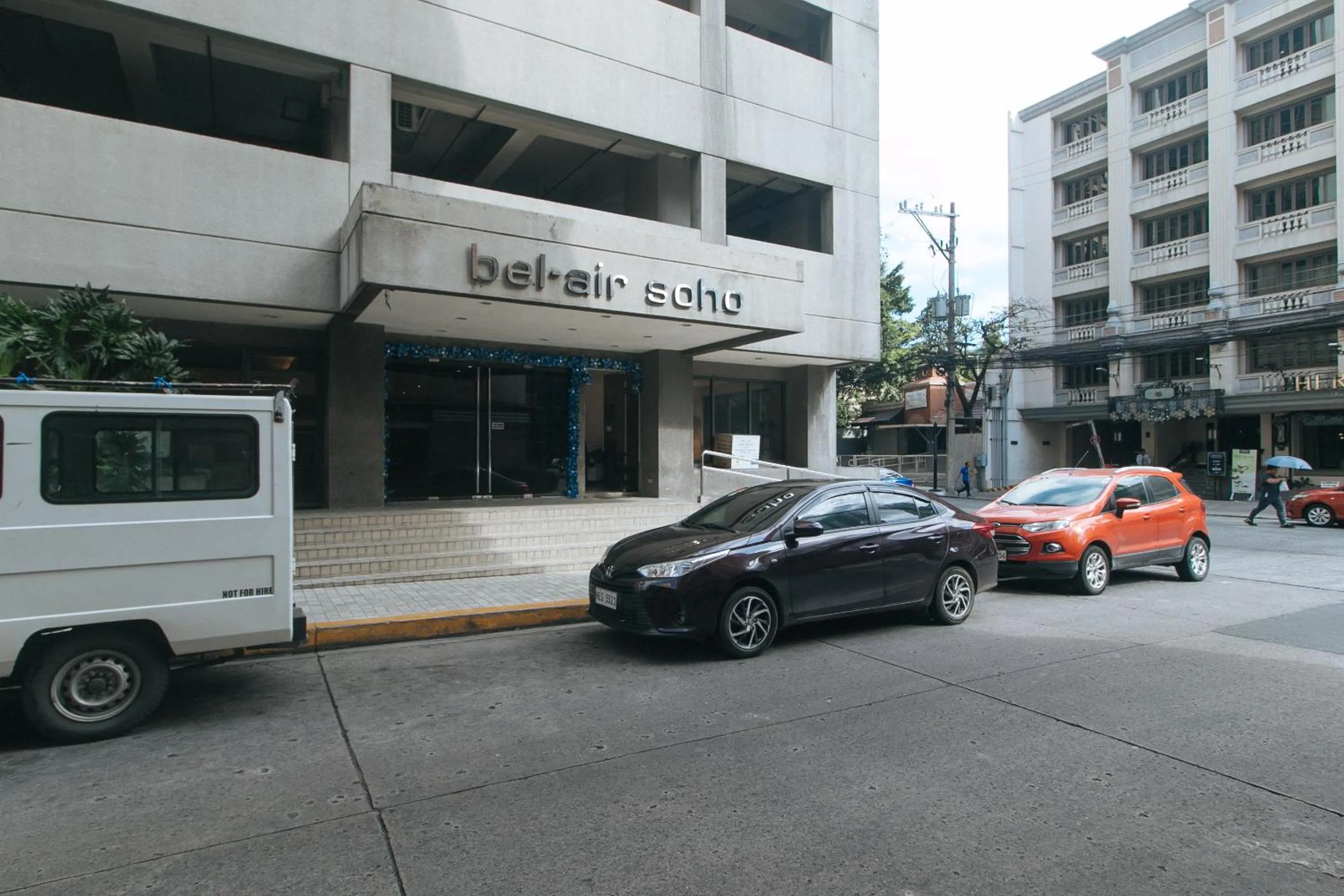 Property building in RedDoorz at TJMG by Bel Air Polaris Makati