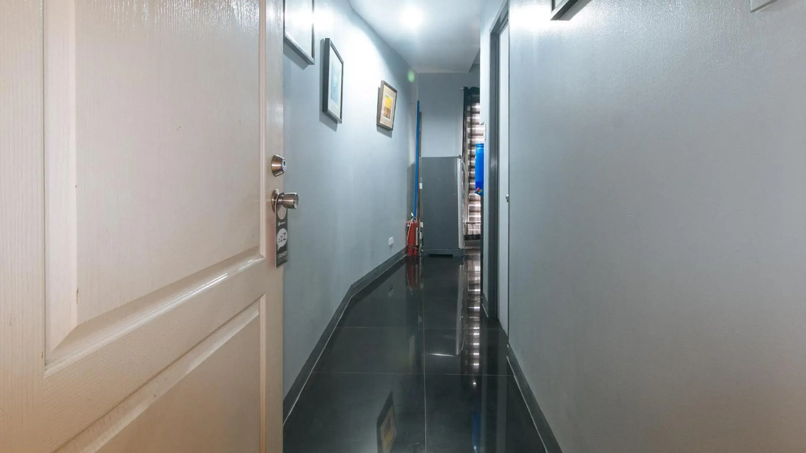 View (from property/room) in RedDoorz at TJMG by Bel Air Polaris Makati View (from property/room) in RedDoorz at TJMG by Bel Air Polaris Makati