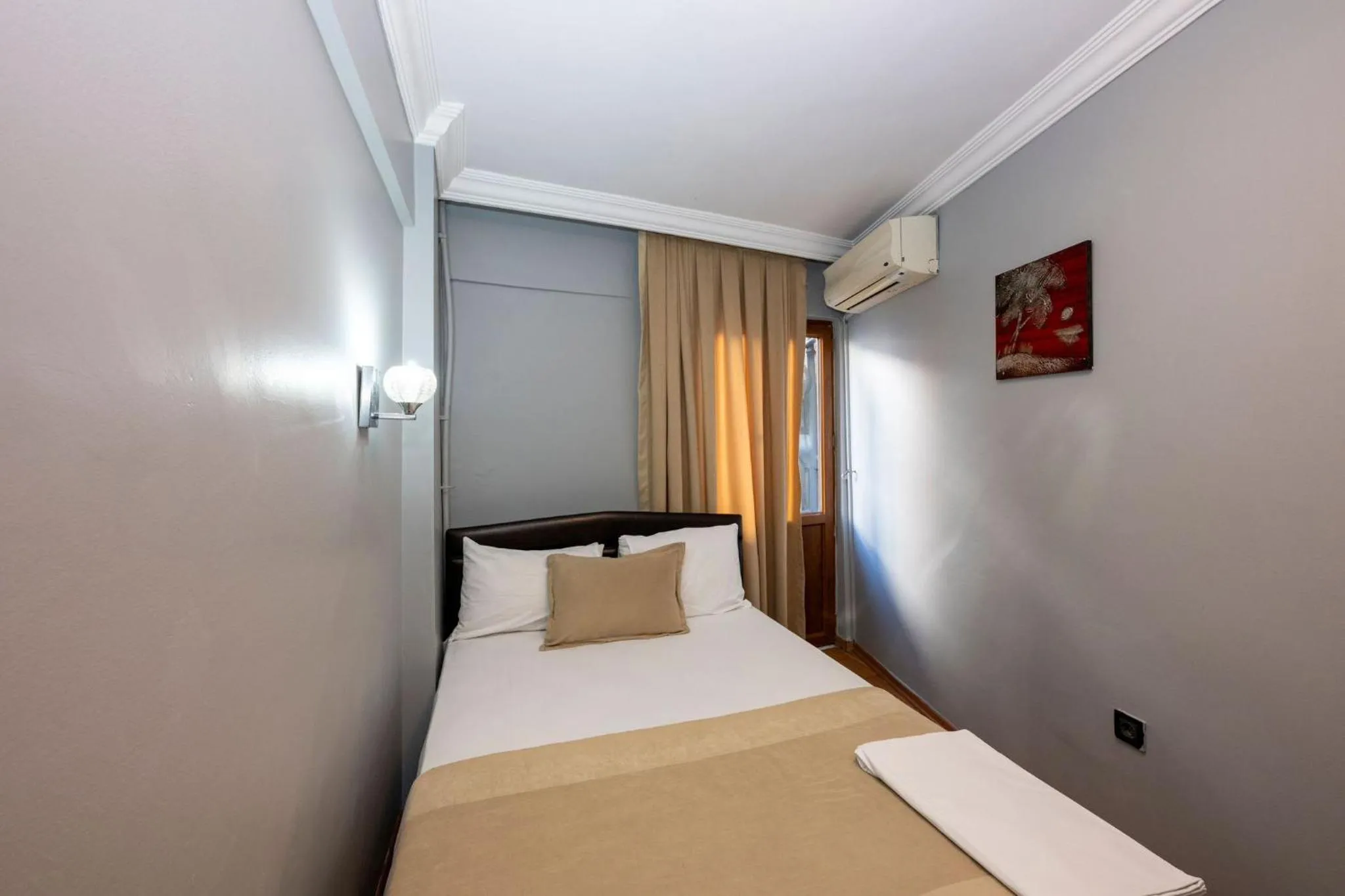 Balcony/Terrace, Bed in Saray Boutique Hotel Laleli