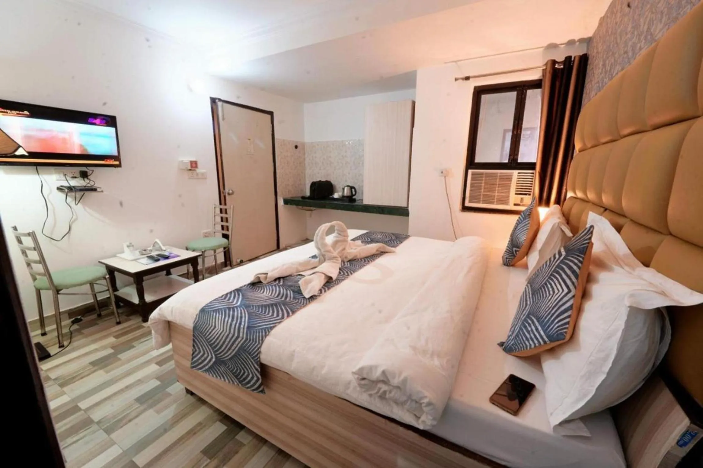 Bed in Hotel Clink New Delhi Airport