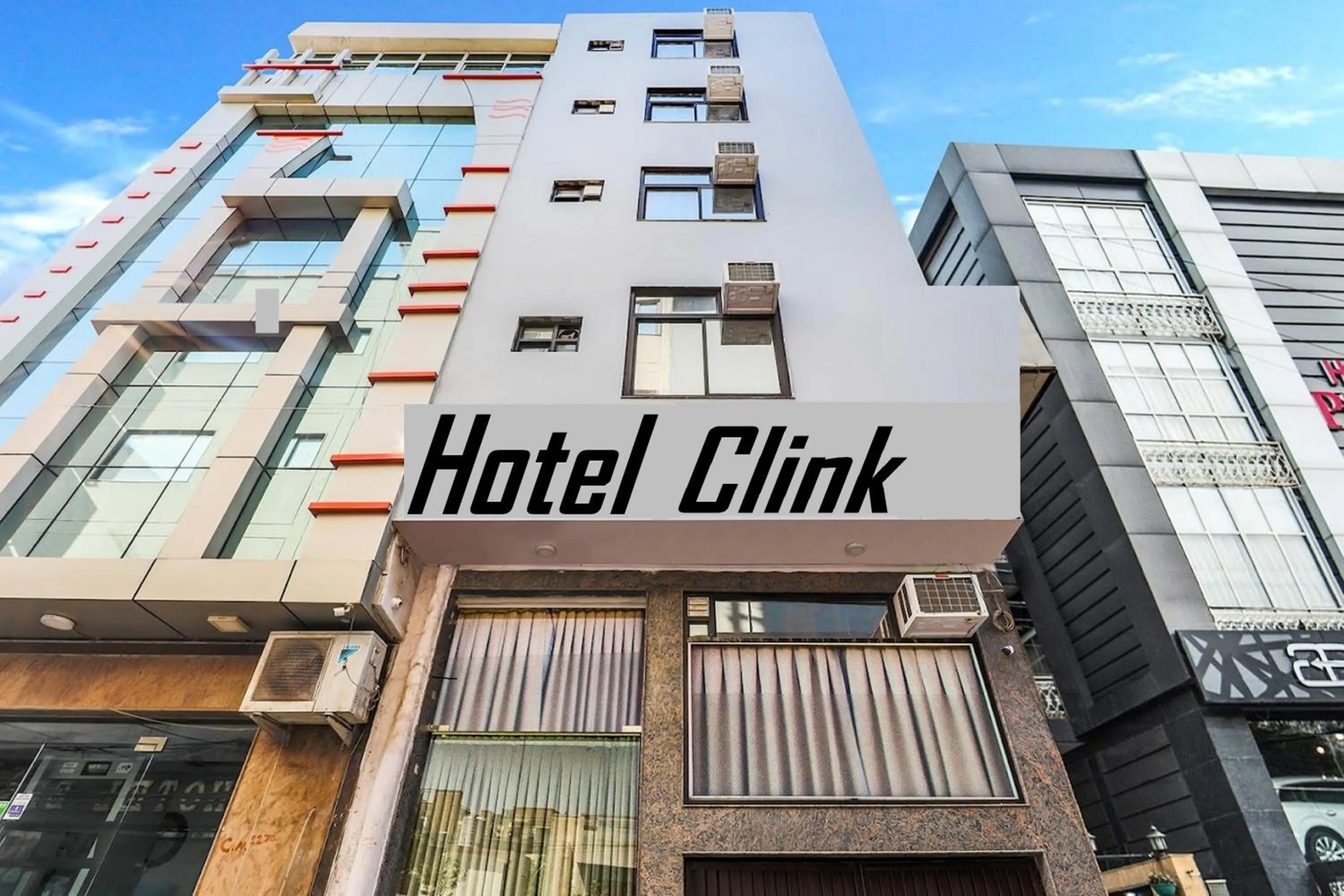Property building in Hotel Clink New Delhi Airport