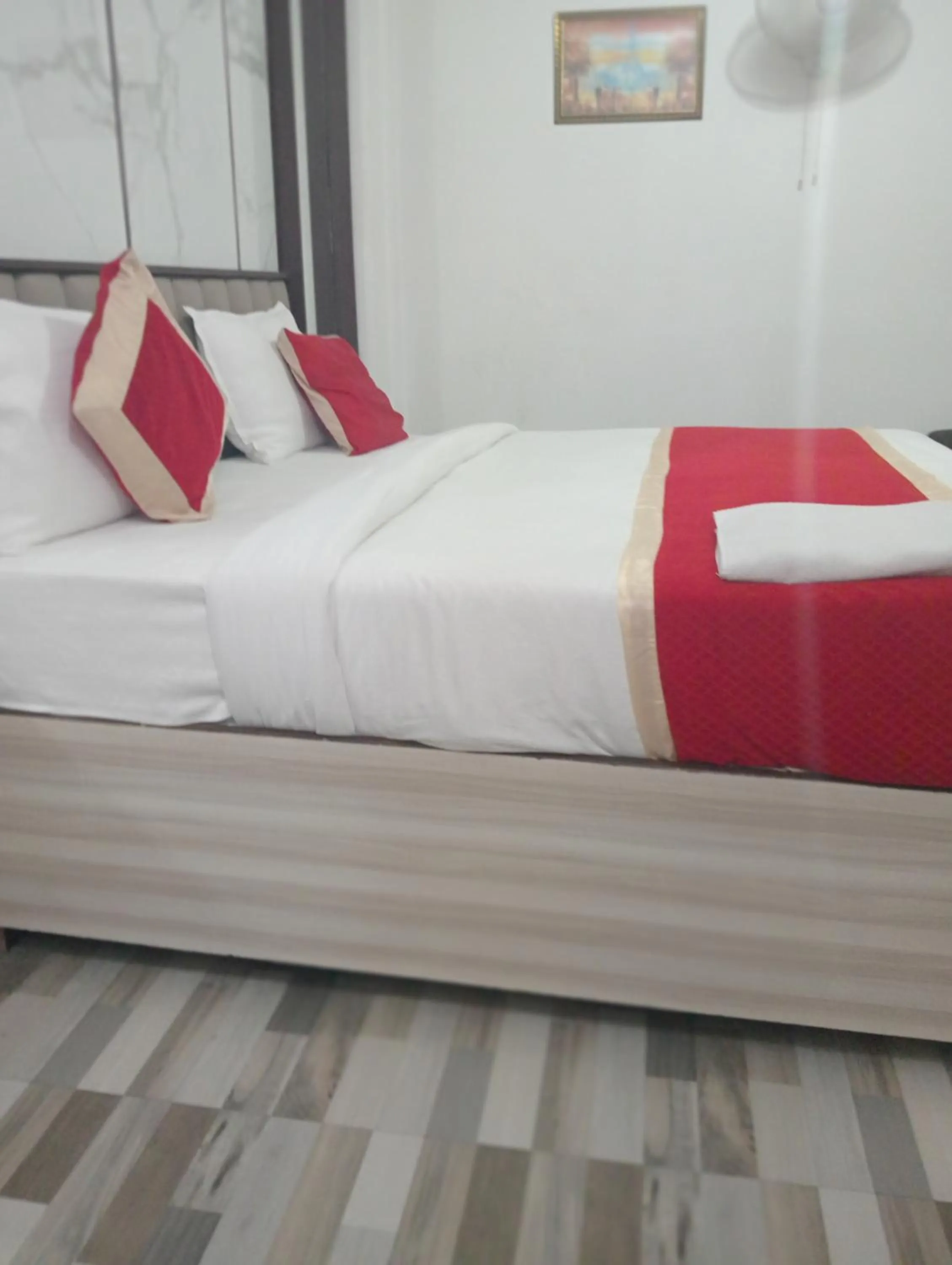 Bedroom, Bed in Hotel Clink New Delhi Airport