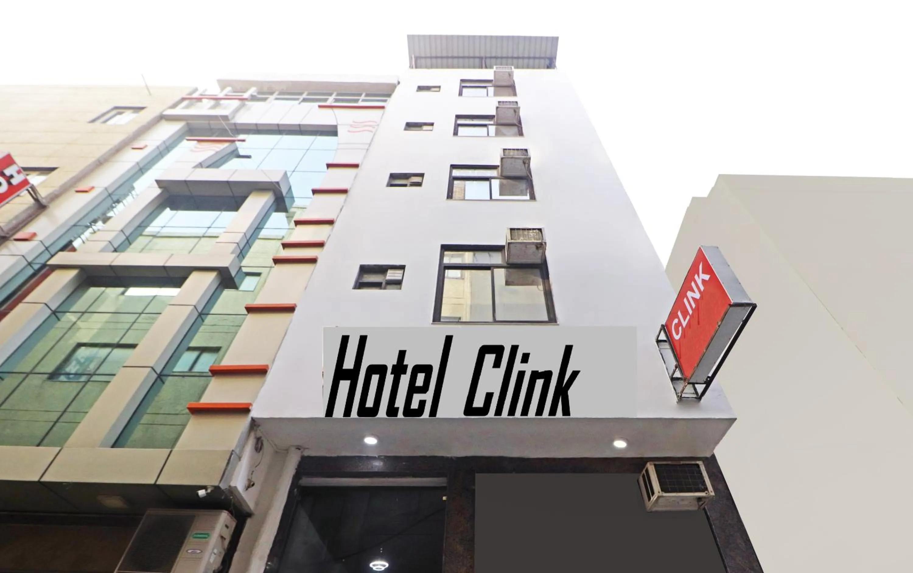 Property building in Hotel Clink New Delhi Airport