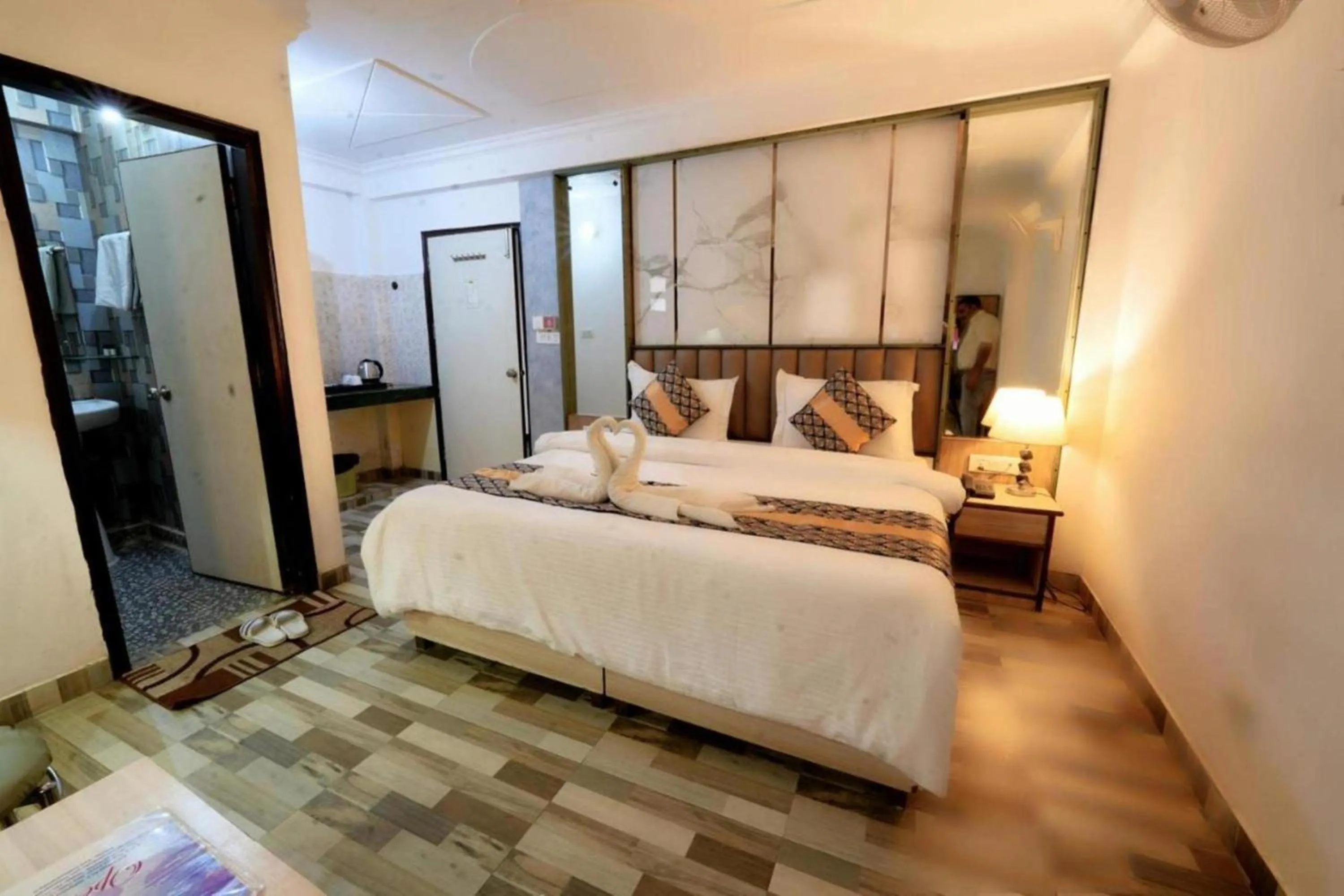 Bedroom, Bed in Hotel Clink New Delhi Airport