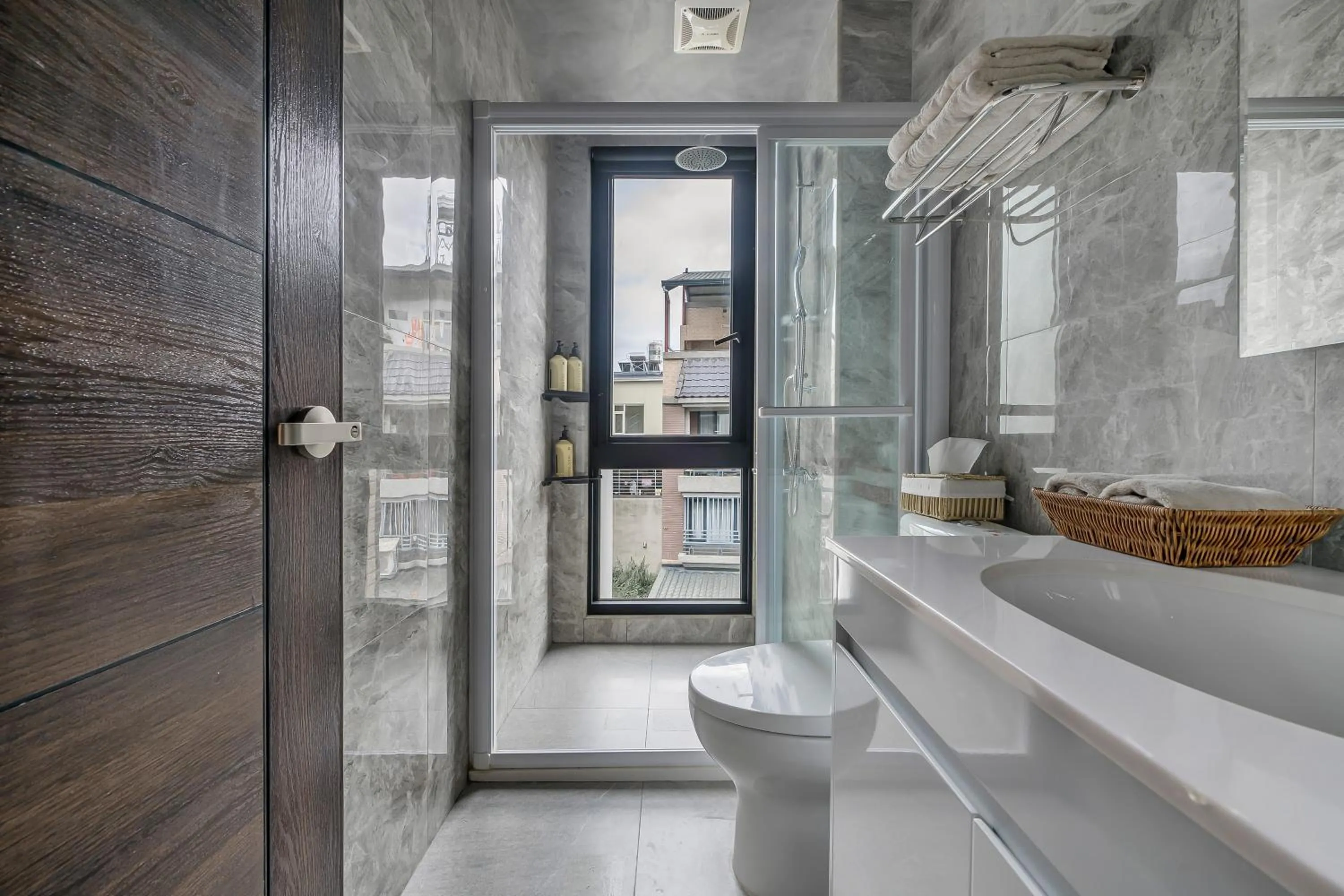 Bathroom in Rolling hills