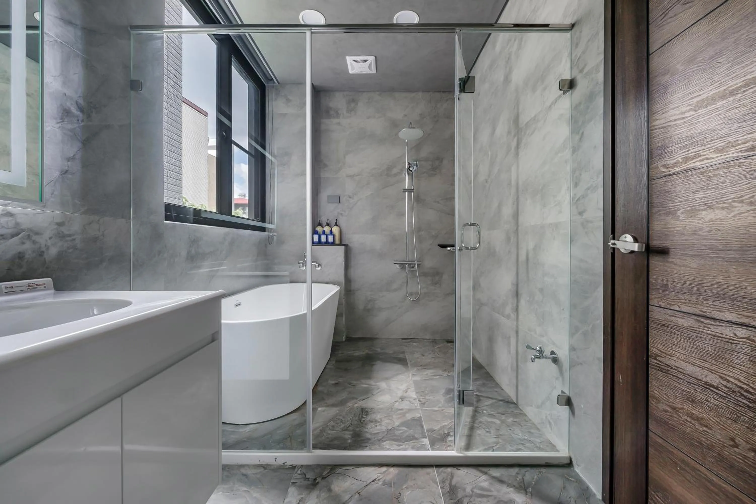 Bathroom in Rolling hills