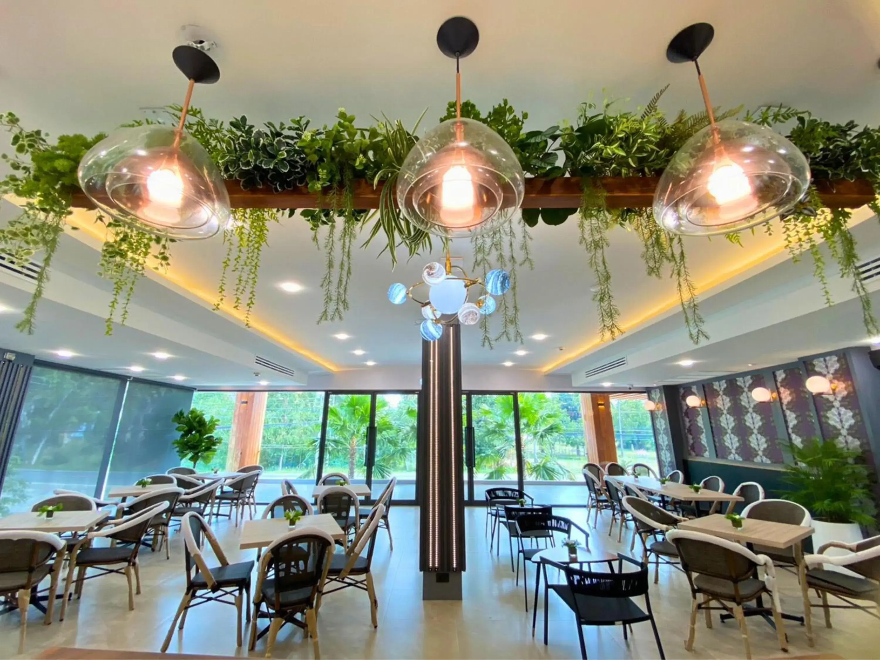 Restaurant/places to eat in Sand Dance Hotel Restaurant/places to eat in Sand Dance Hotel