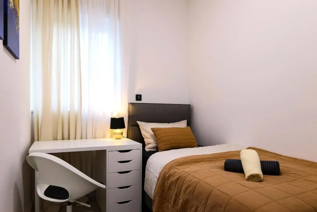 Bed in Grgic Apartments - Lux APT1 - Free Parking