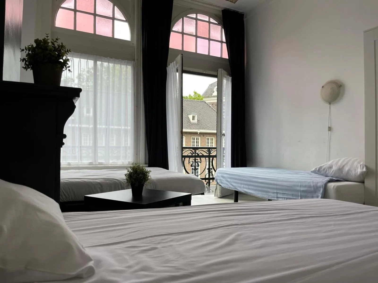 Bed in Hotel Galerij