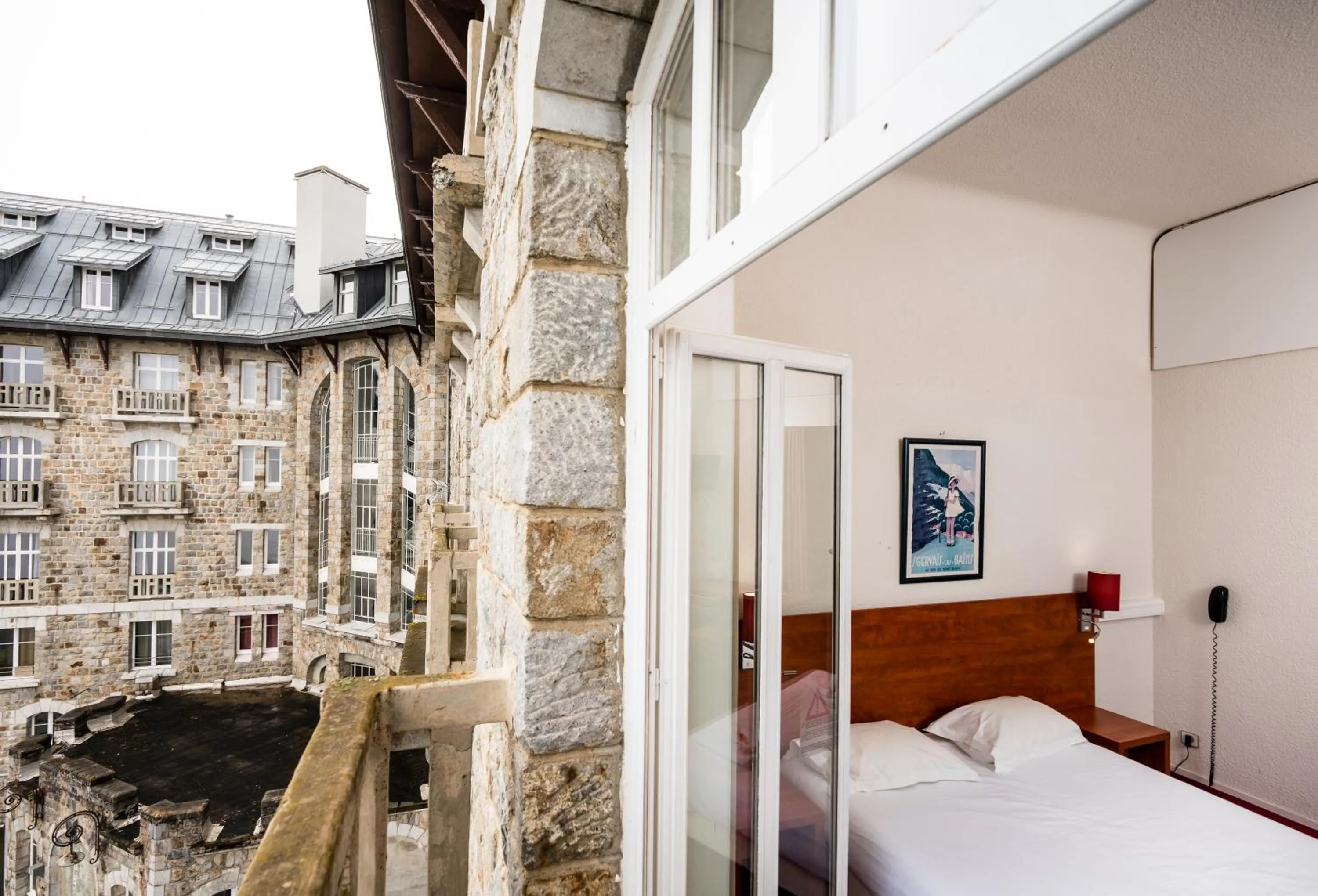 Property building, Bed in Villages Clubs du Soleil - SUPERBAGNERES