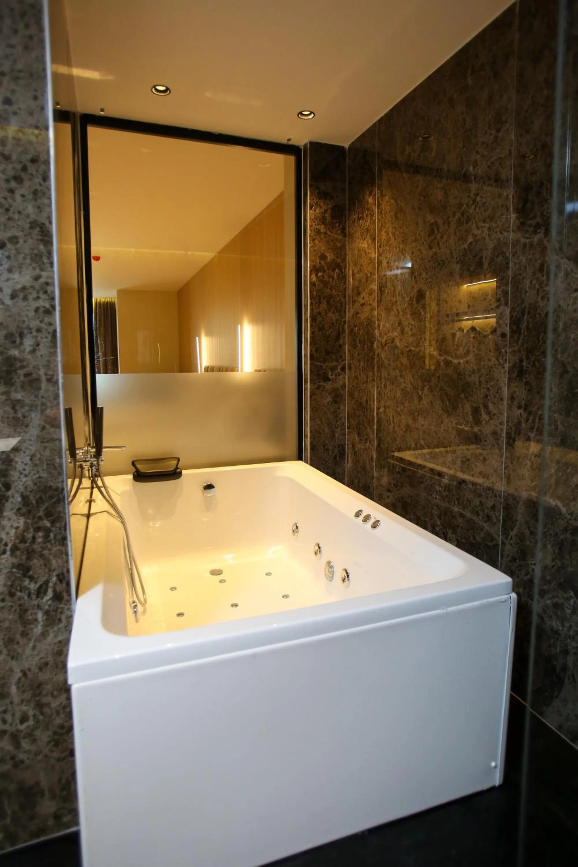 Hot Tub in Regina Palm Resort