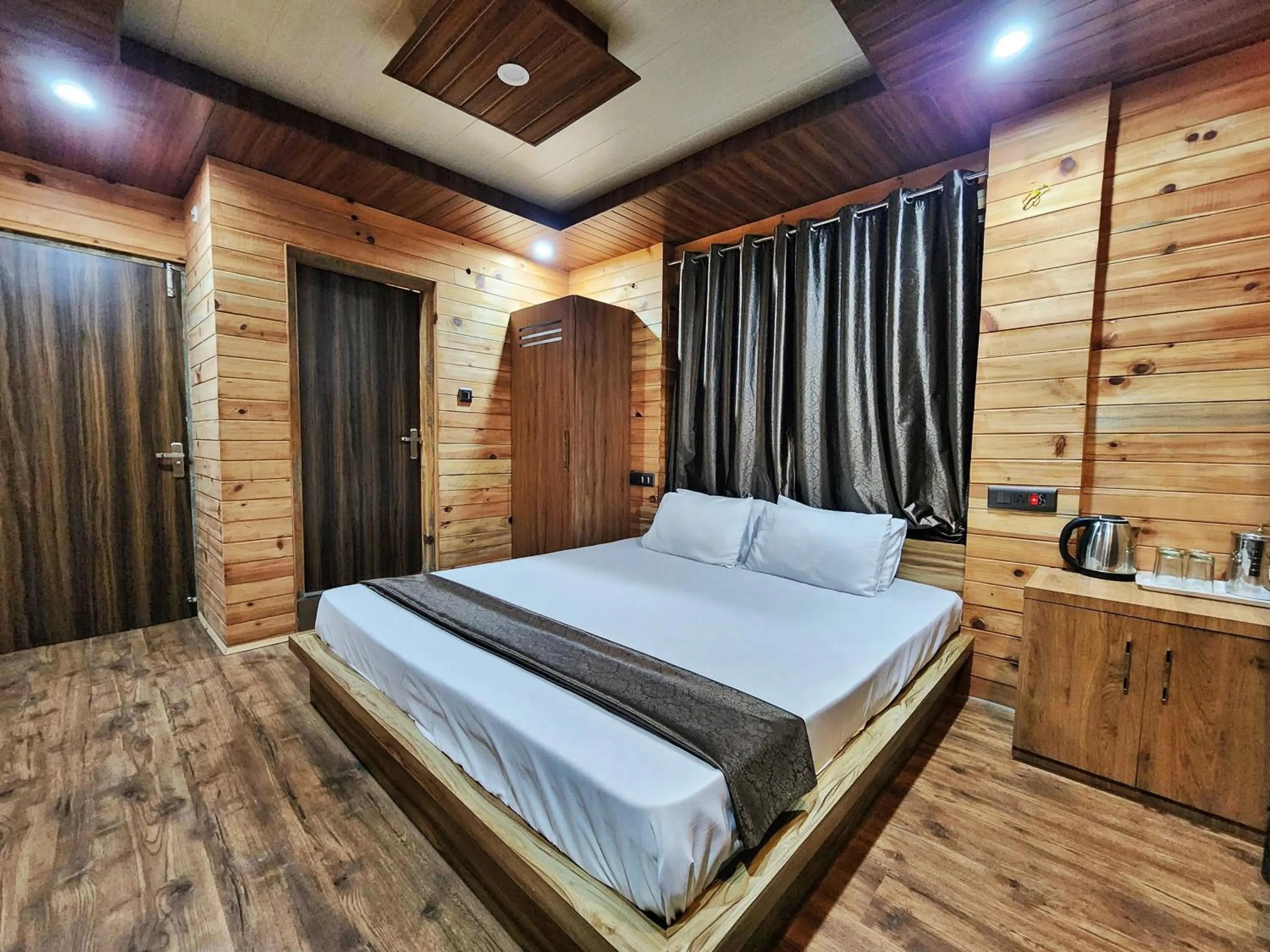 Bed in The White Season Residency