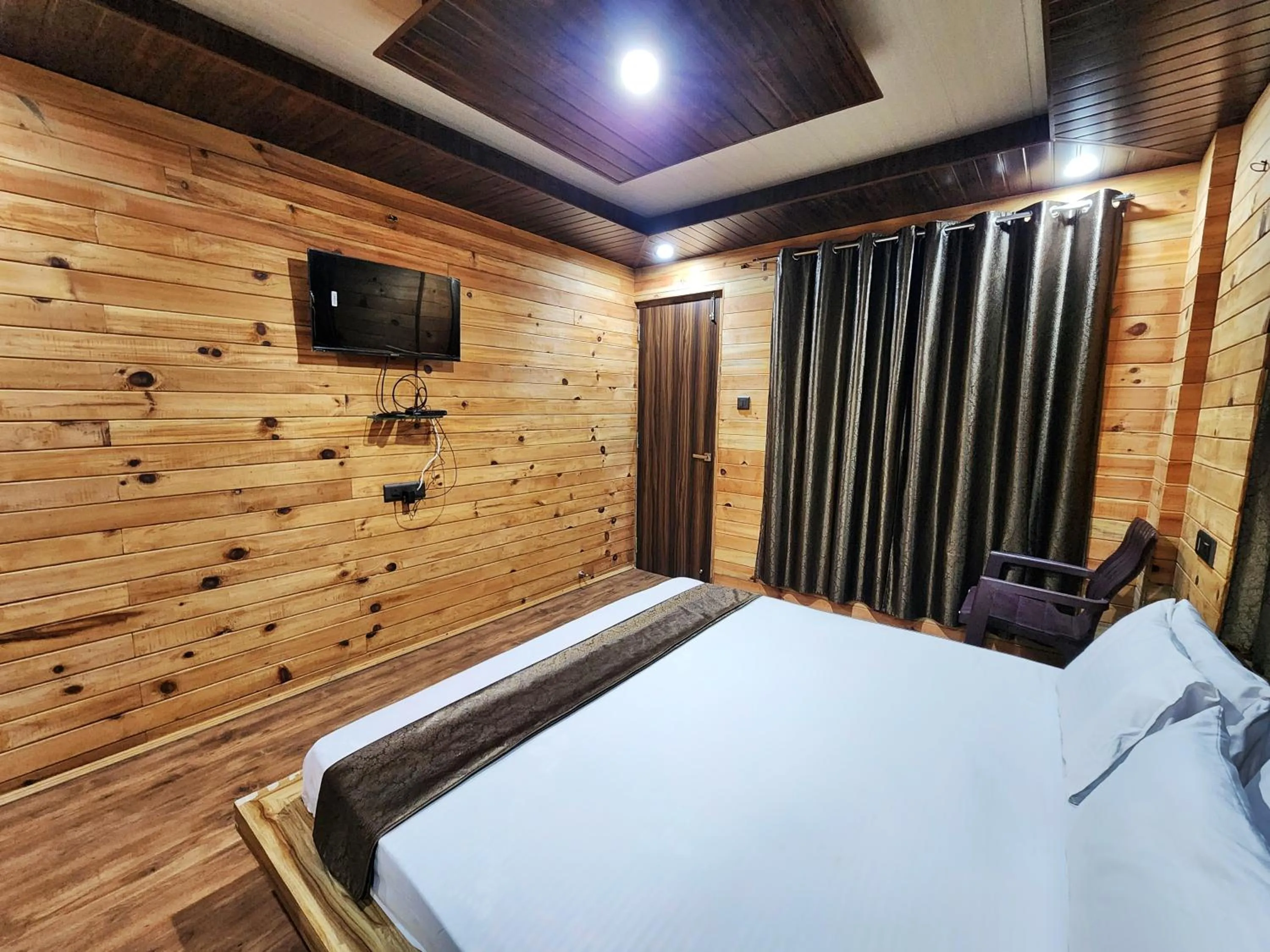 Bed in The White Season Residency