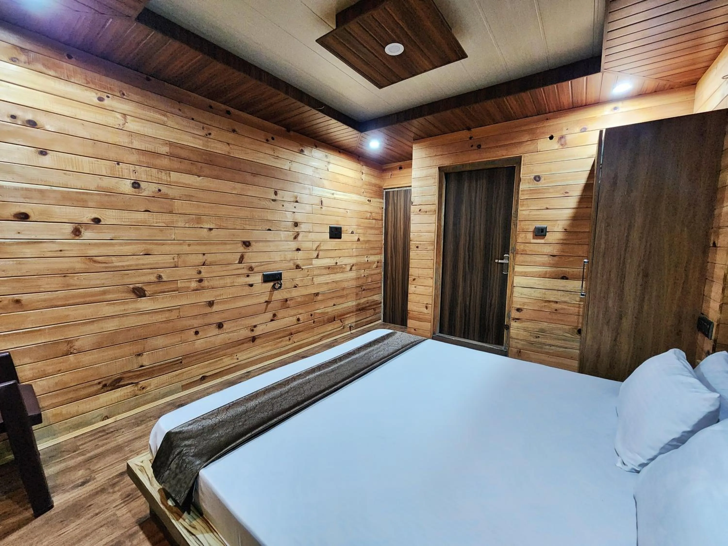 Bed in The White Season Residency