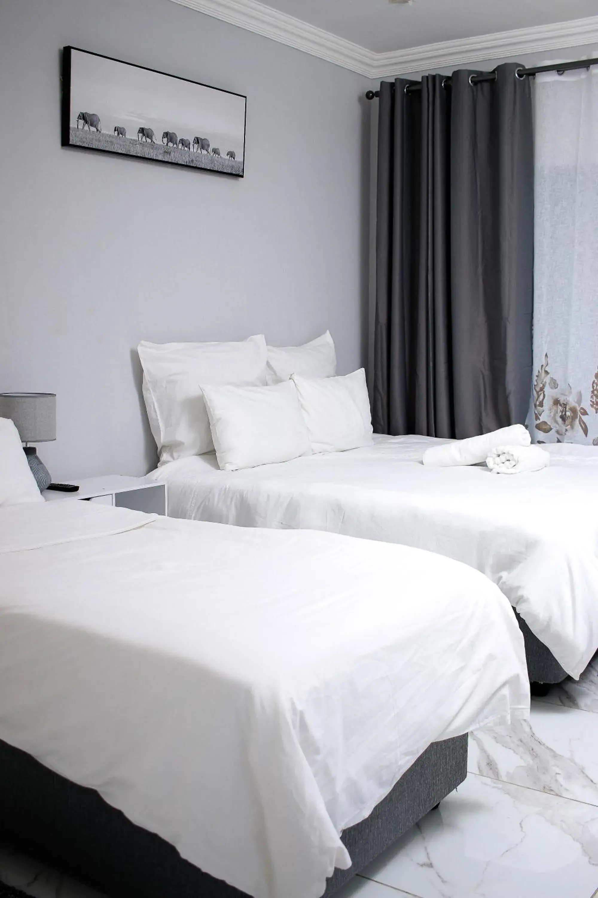Triple Room with Pool View in Semeni Asante Guesthouse Getaway Triple Room with Pool View in Semeni Asante Guesthouse Getaway