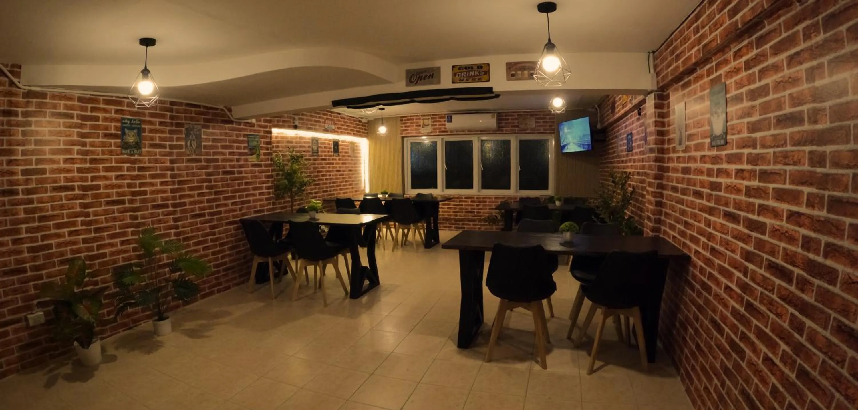 Lounge or bar in KPOP Hostel