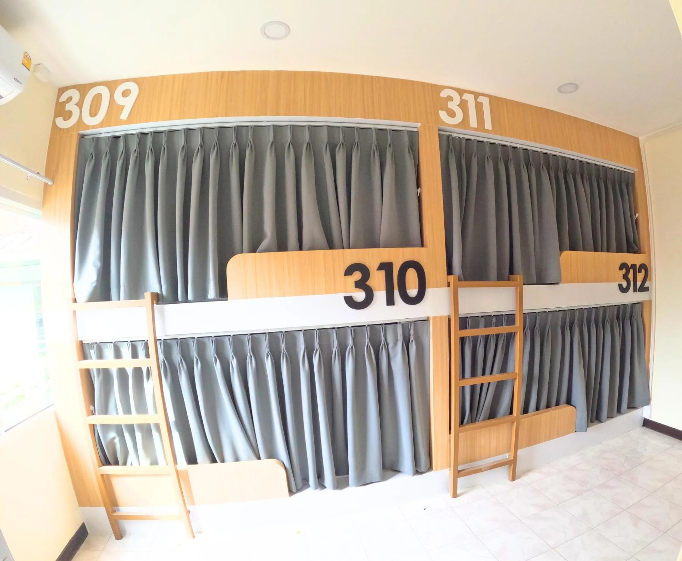 Bed in KPOP Hostel