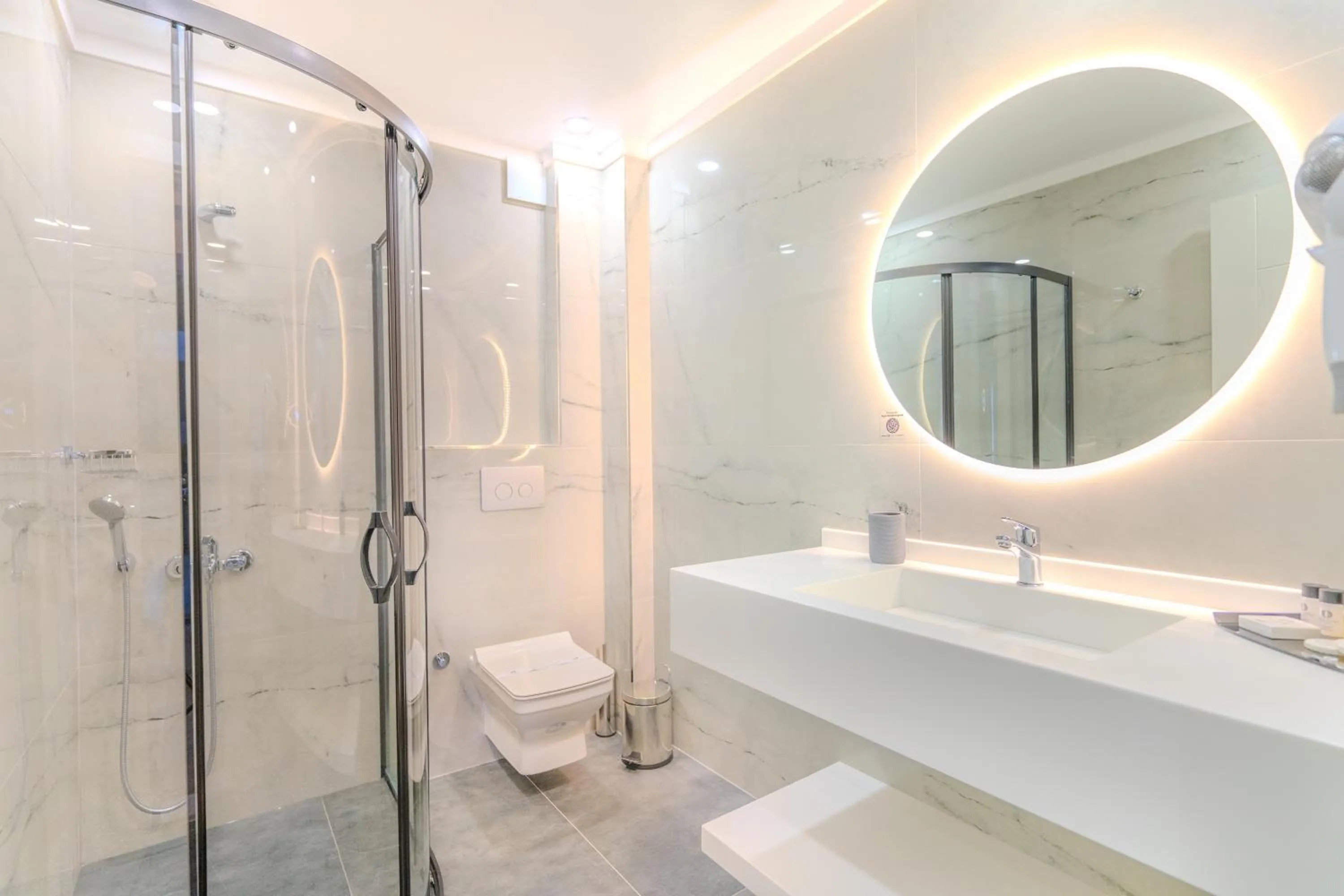 Shower in Olea Suites Otel