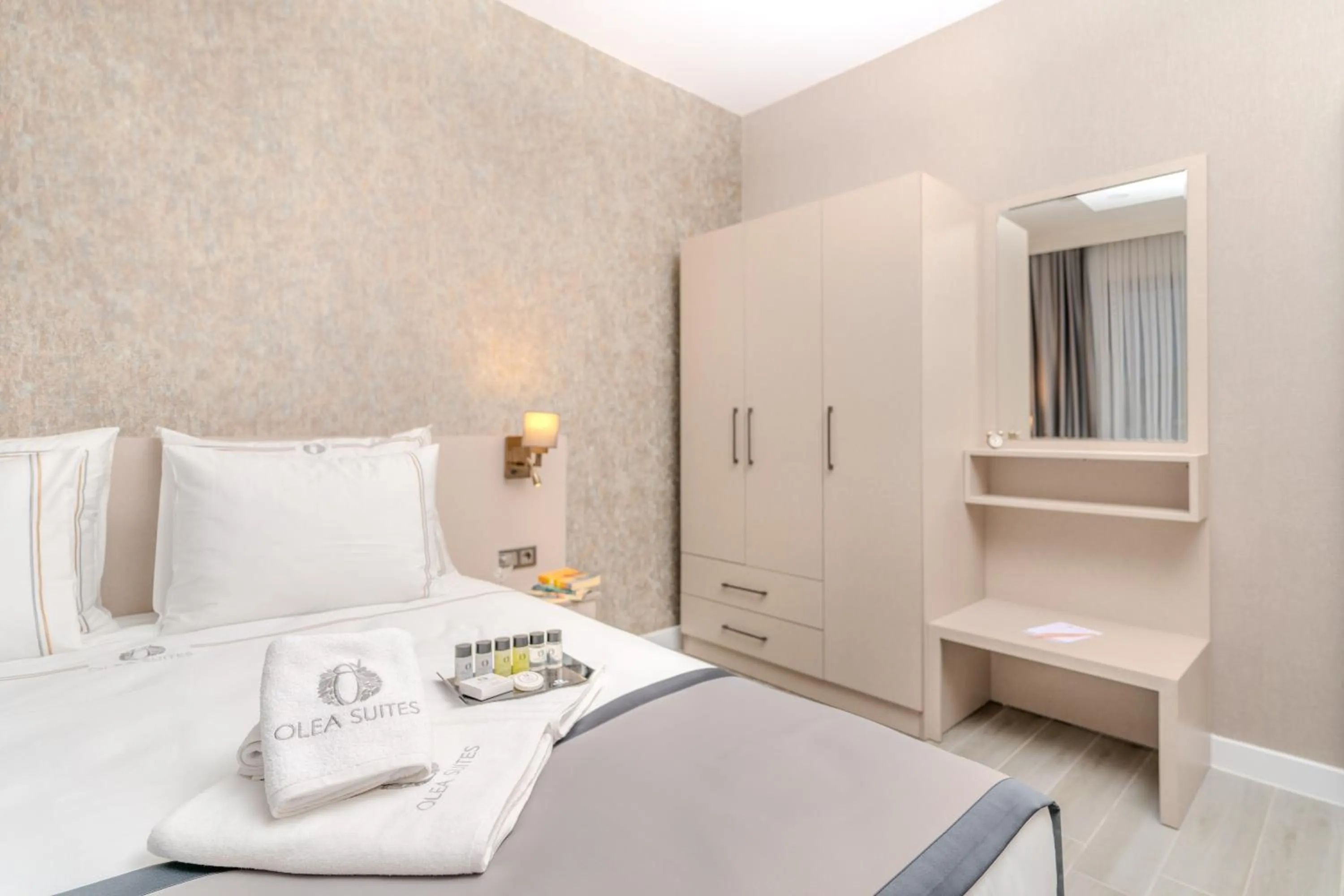 Bed in Olea Suites Otel