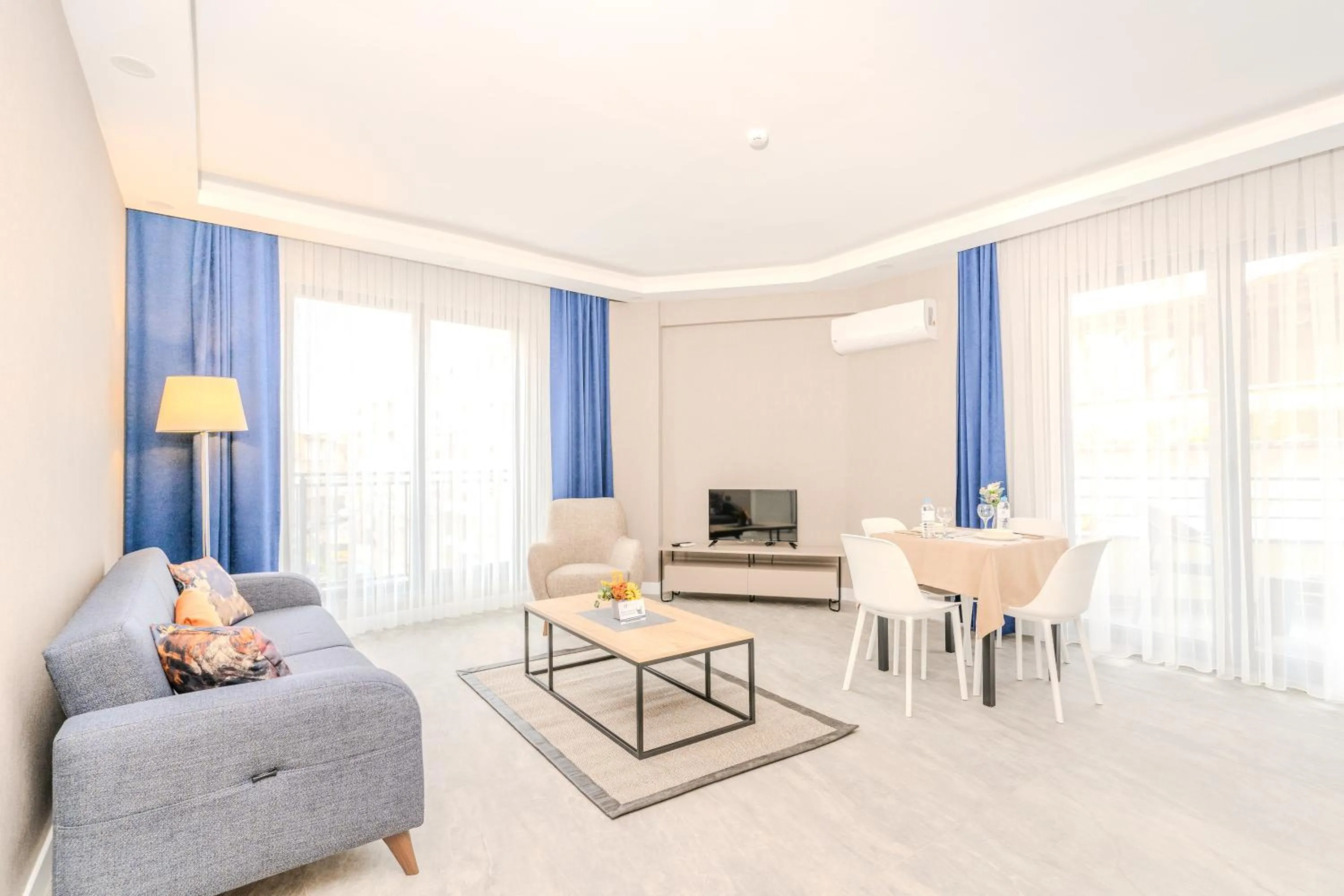 TV and multimedia in Olea Suites Otel