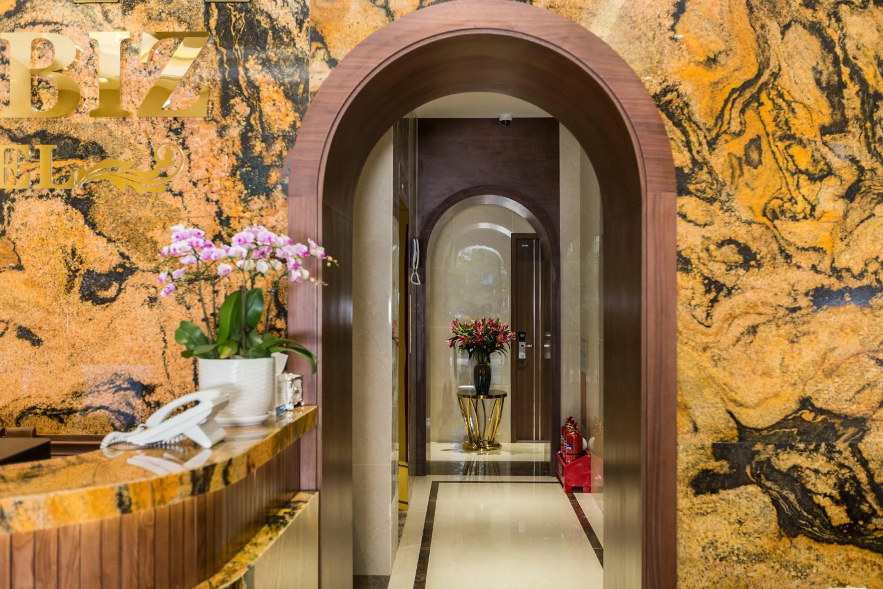 hair dresser in Blubiz Hotel 5