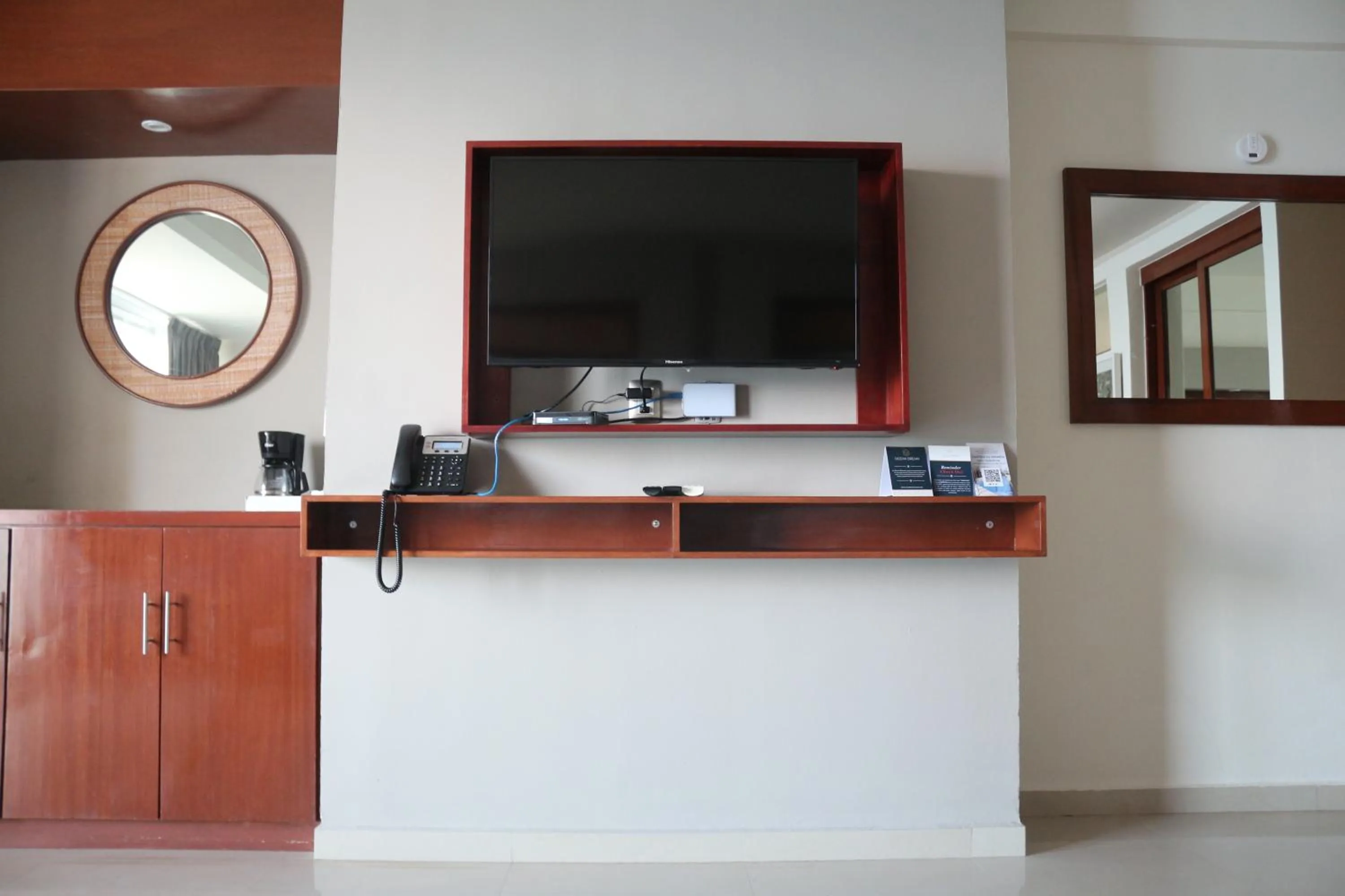 TV and multimedia in Ocean Dream Cancun by GuruHotel
