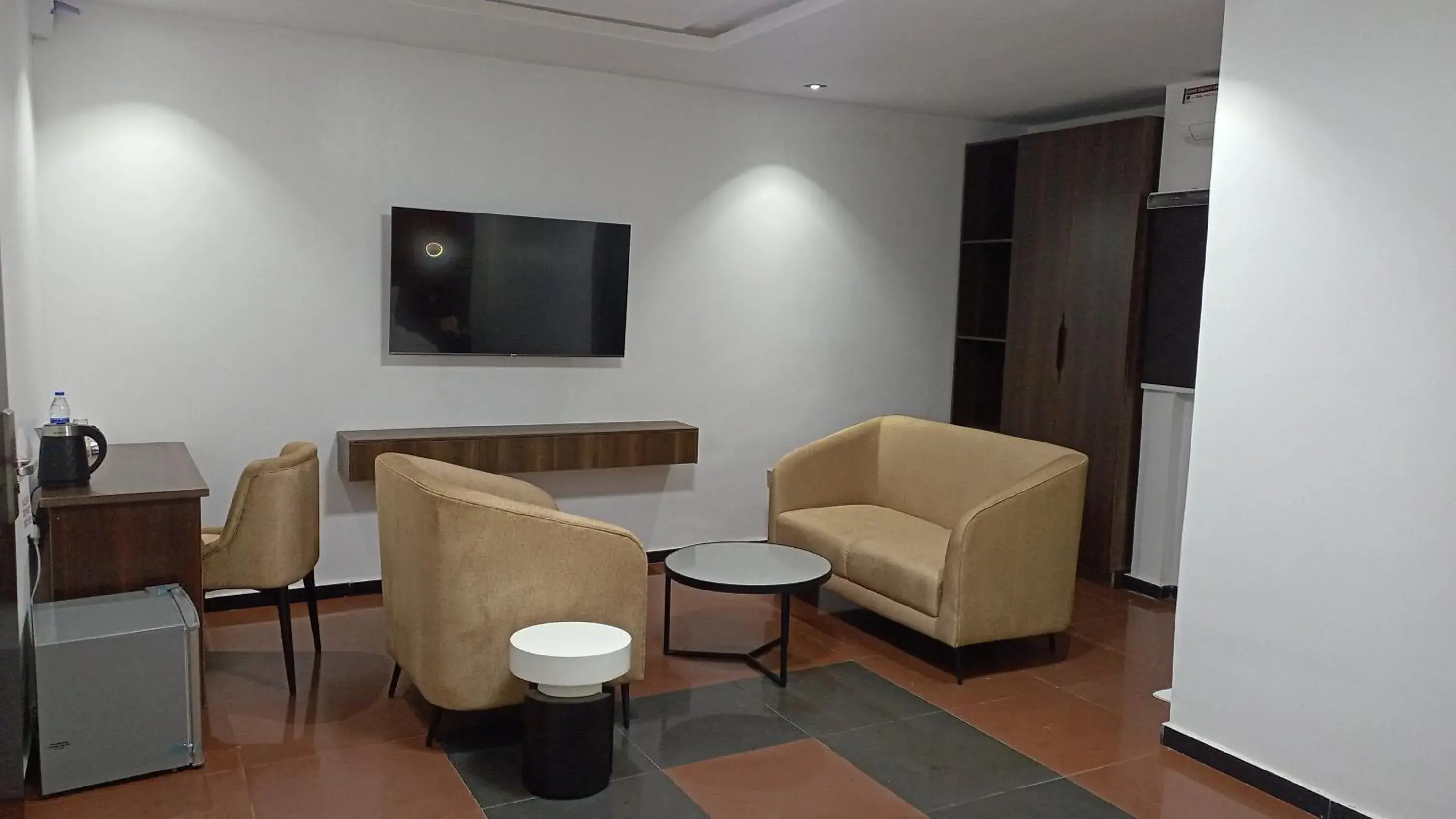 Executive Suite - single occupancy in Hotel Thirty Five Executive Suite - single occupancy in Hotel Thirty Five