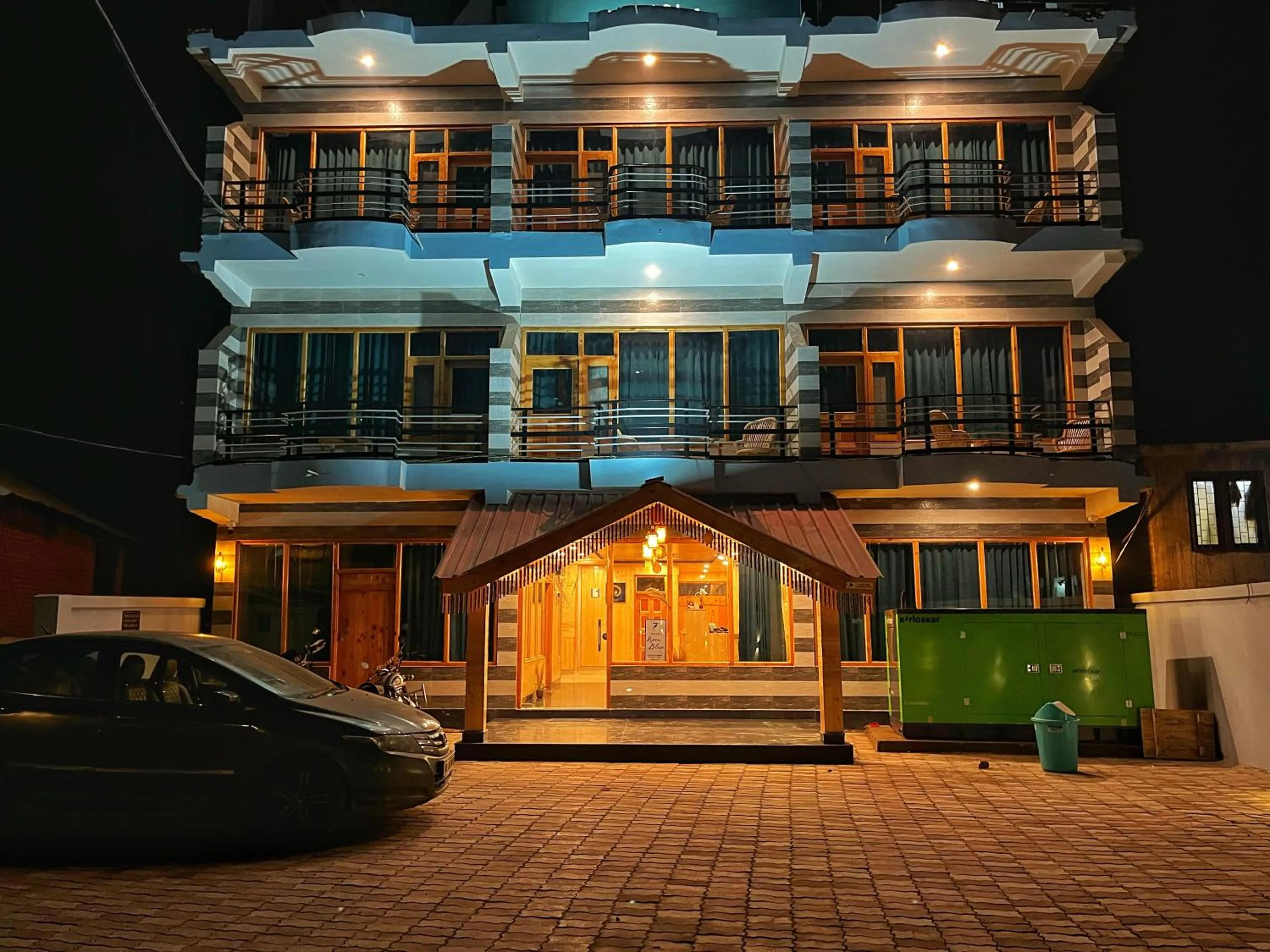 Property building in Hotel Mid Orchard Kasol l River Side -Pure Veg Hotel