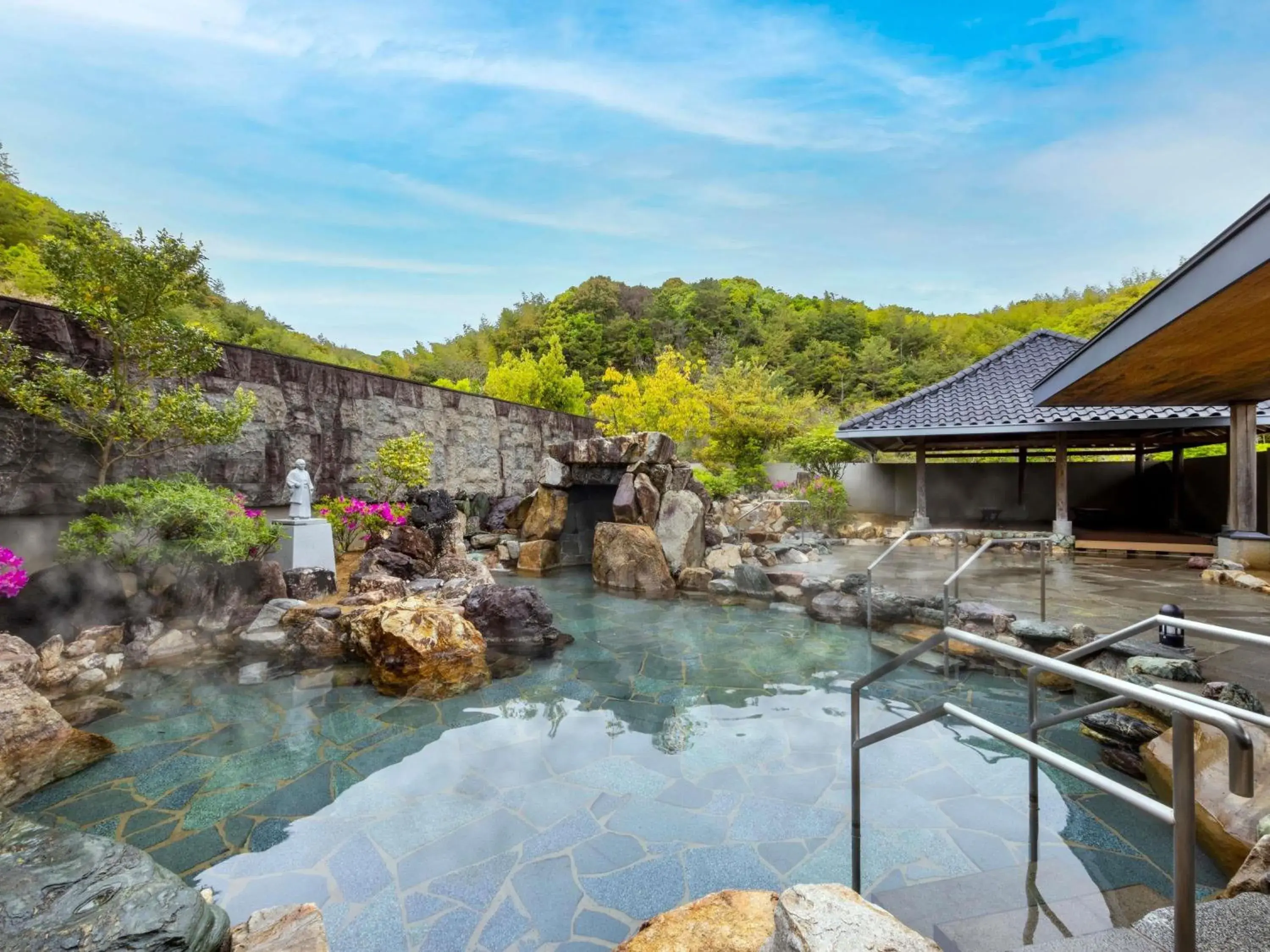 Bedroom in Mercure Kochi Tosa Resort & Spa Bedroom in Mercure Kochi Tosa Resort & Spa