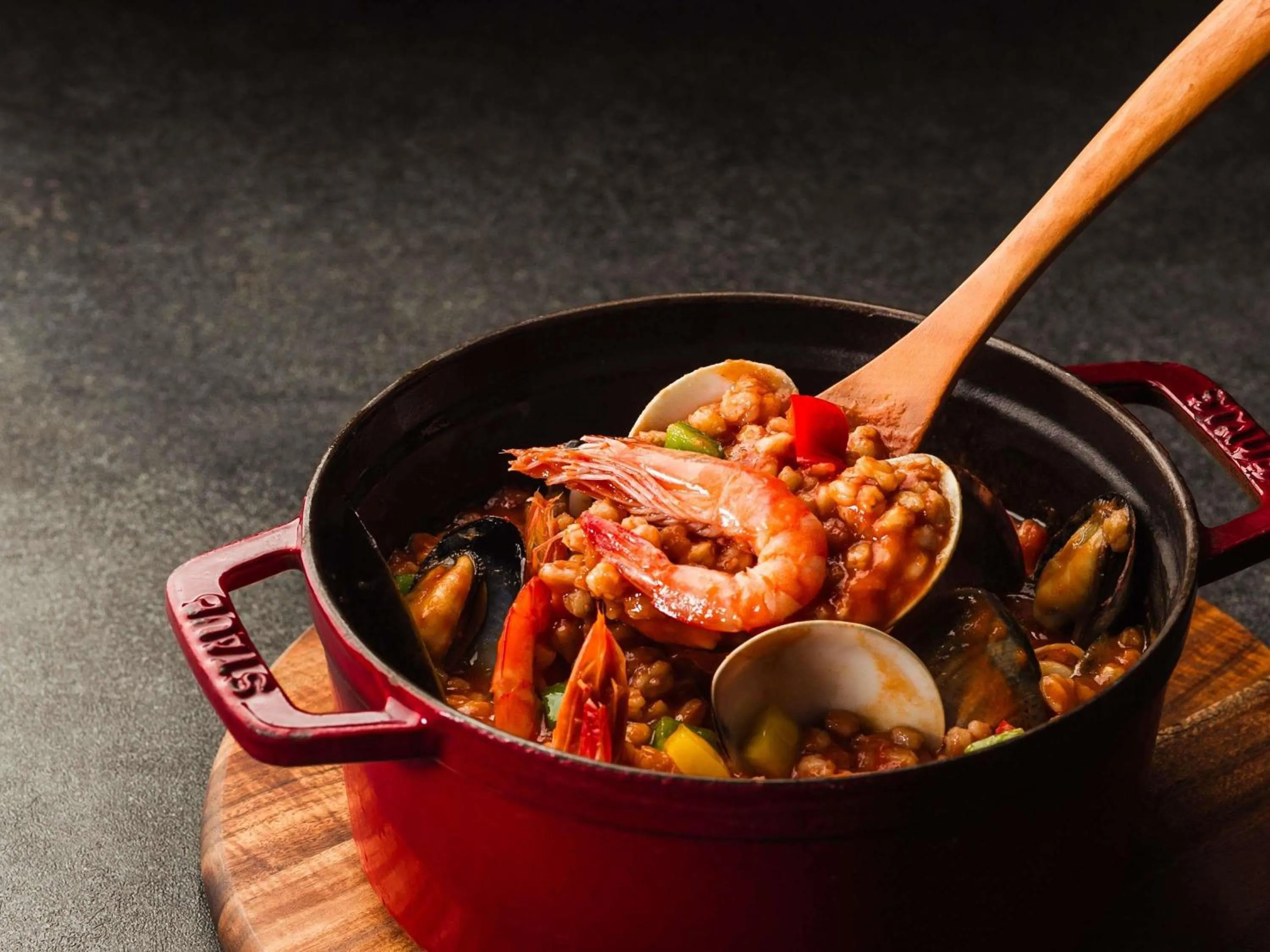 Restaurant/places to eat in Mercure Kochi Tosa Resort & Spa