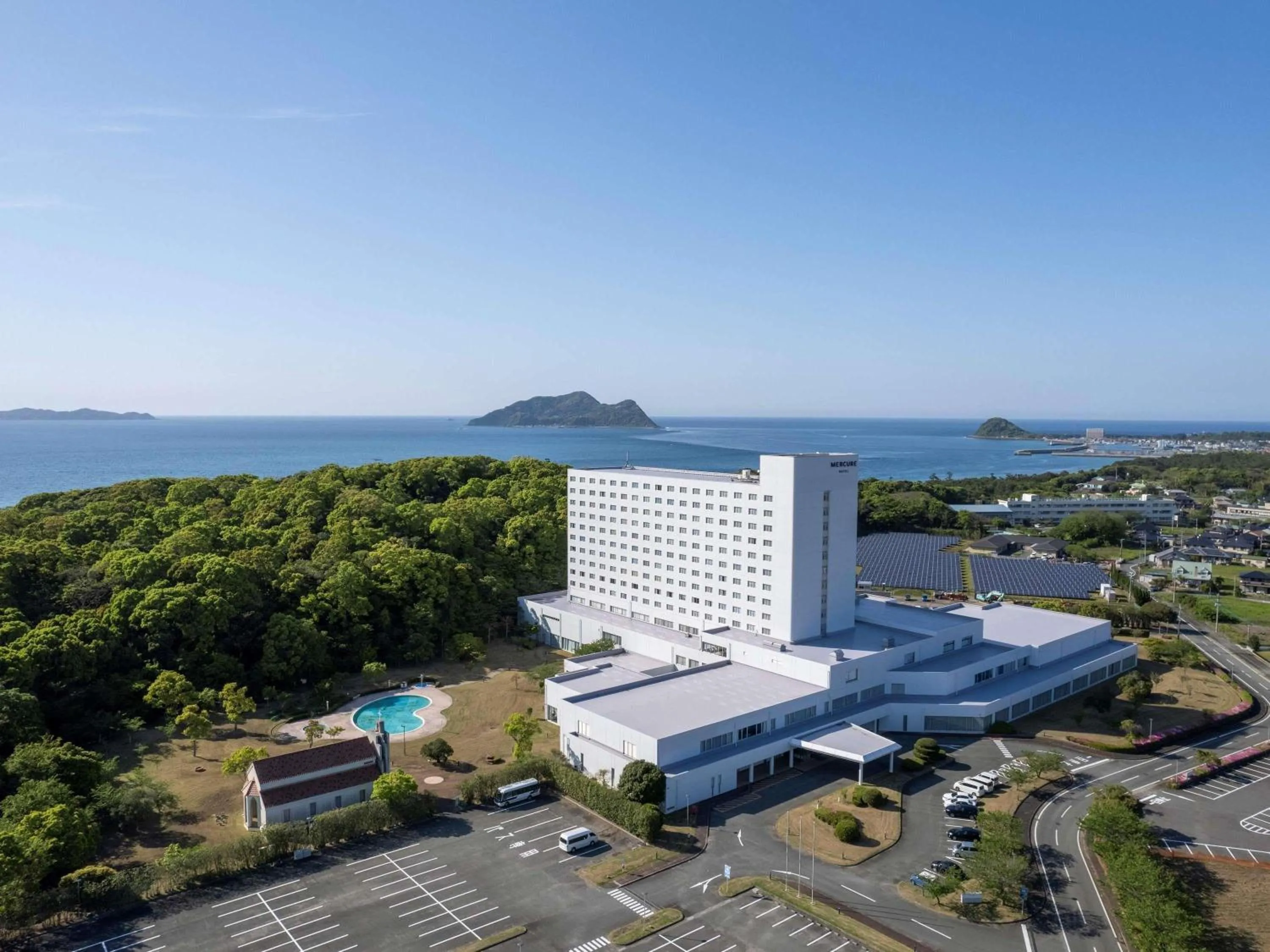 Property building in Mercure Fukuoka Munakata Resort & Spa