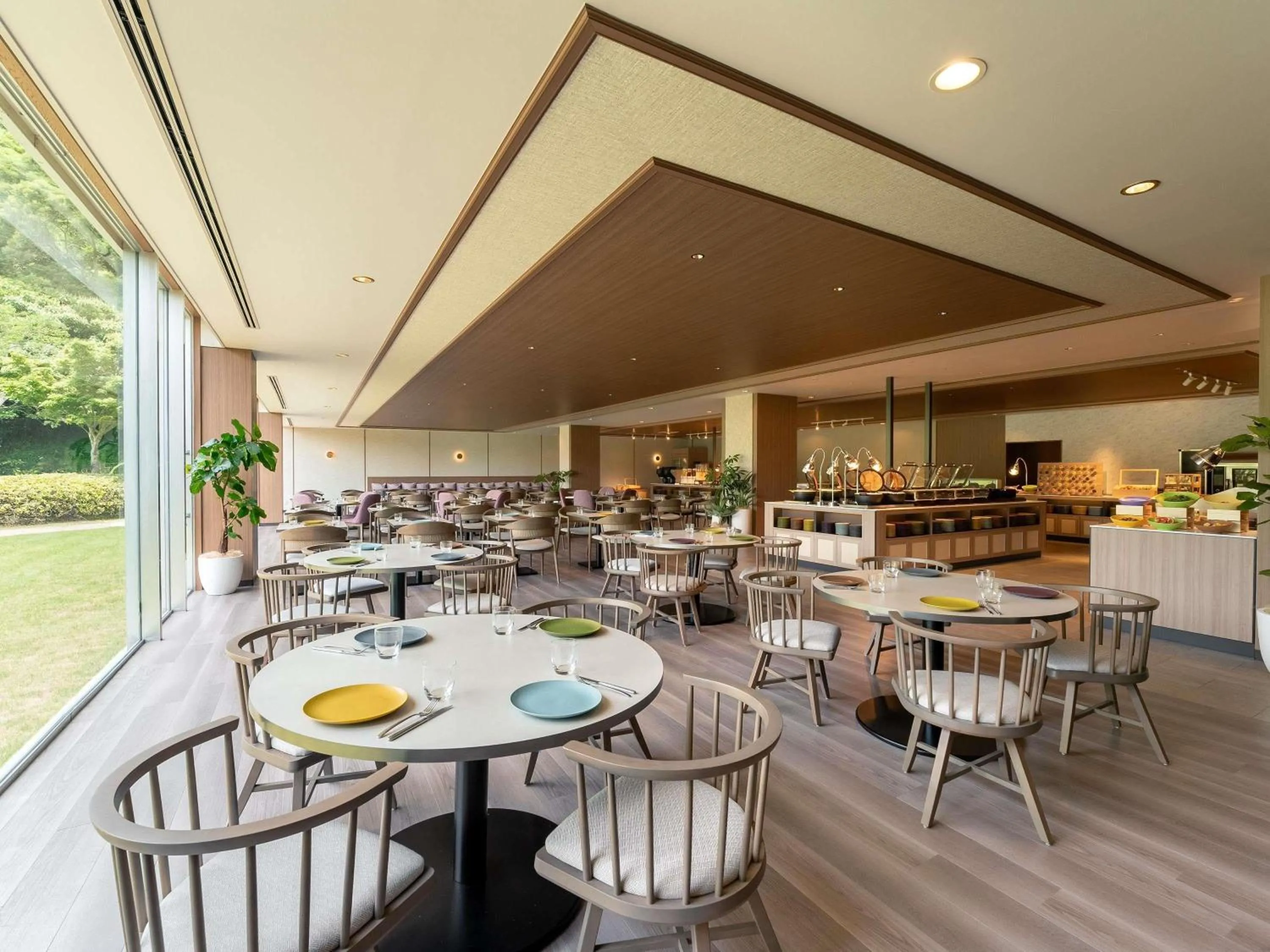 Restaurant/places to eat in Mercure Fukuoka Munakata Resort & Spa