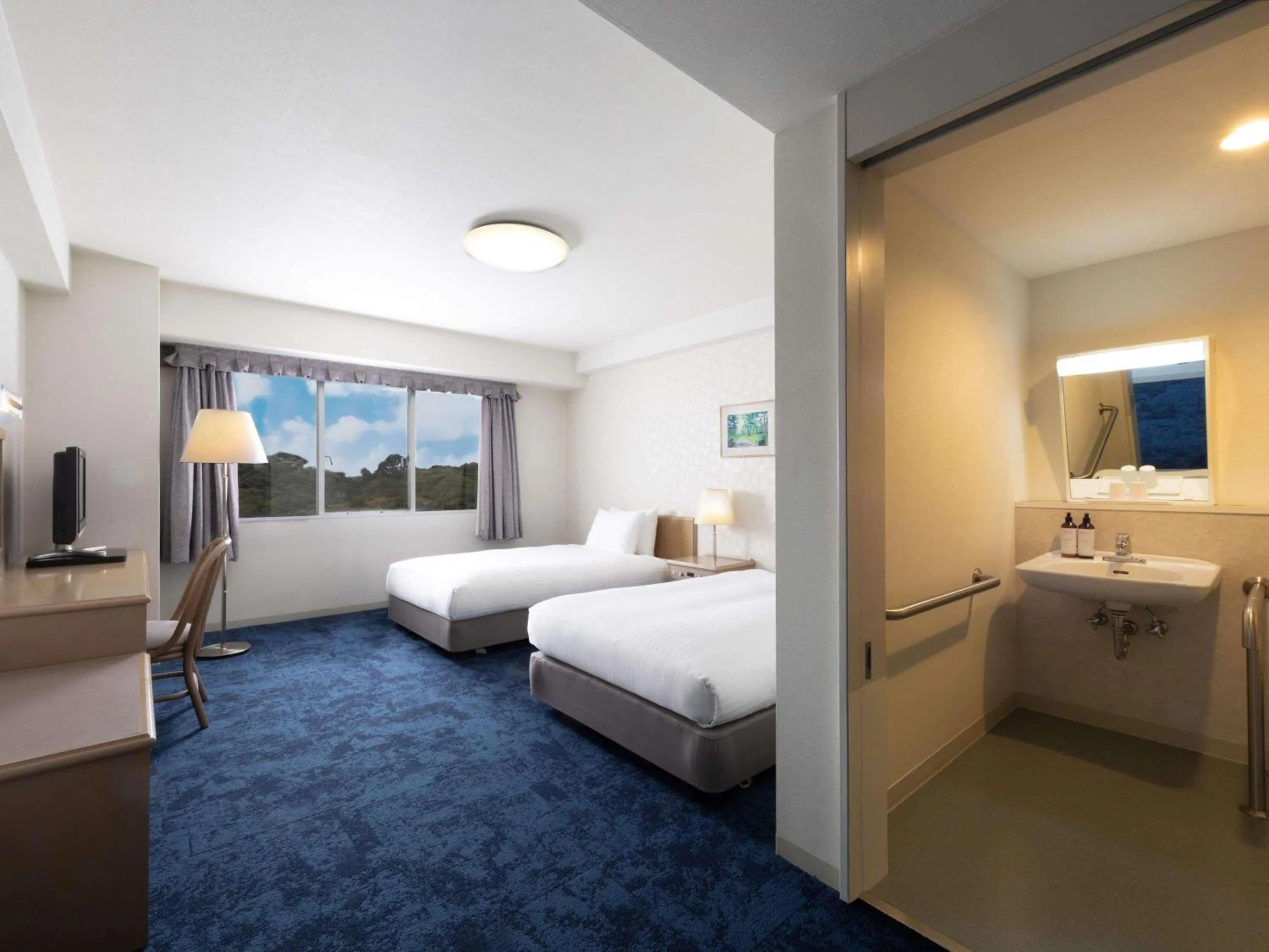 Bedroom, Bed in Mercure Fukuoka Munakata Resort & Spa