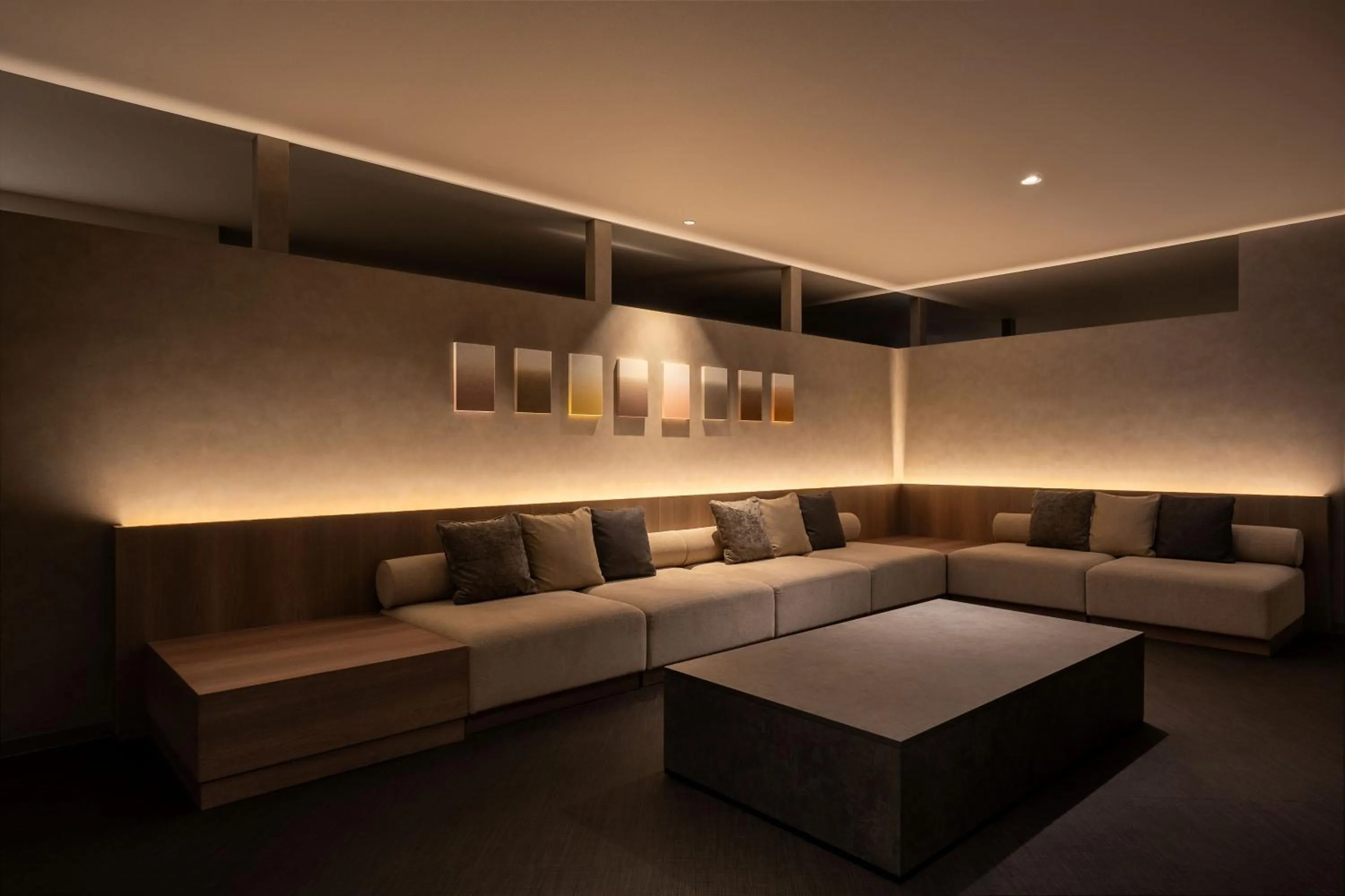 Communal lounge/ TV room, Bed in Grand Mercure Beppu Bay Resort & Spa