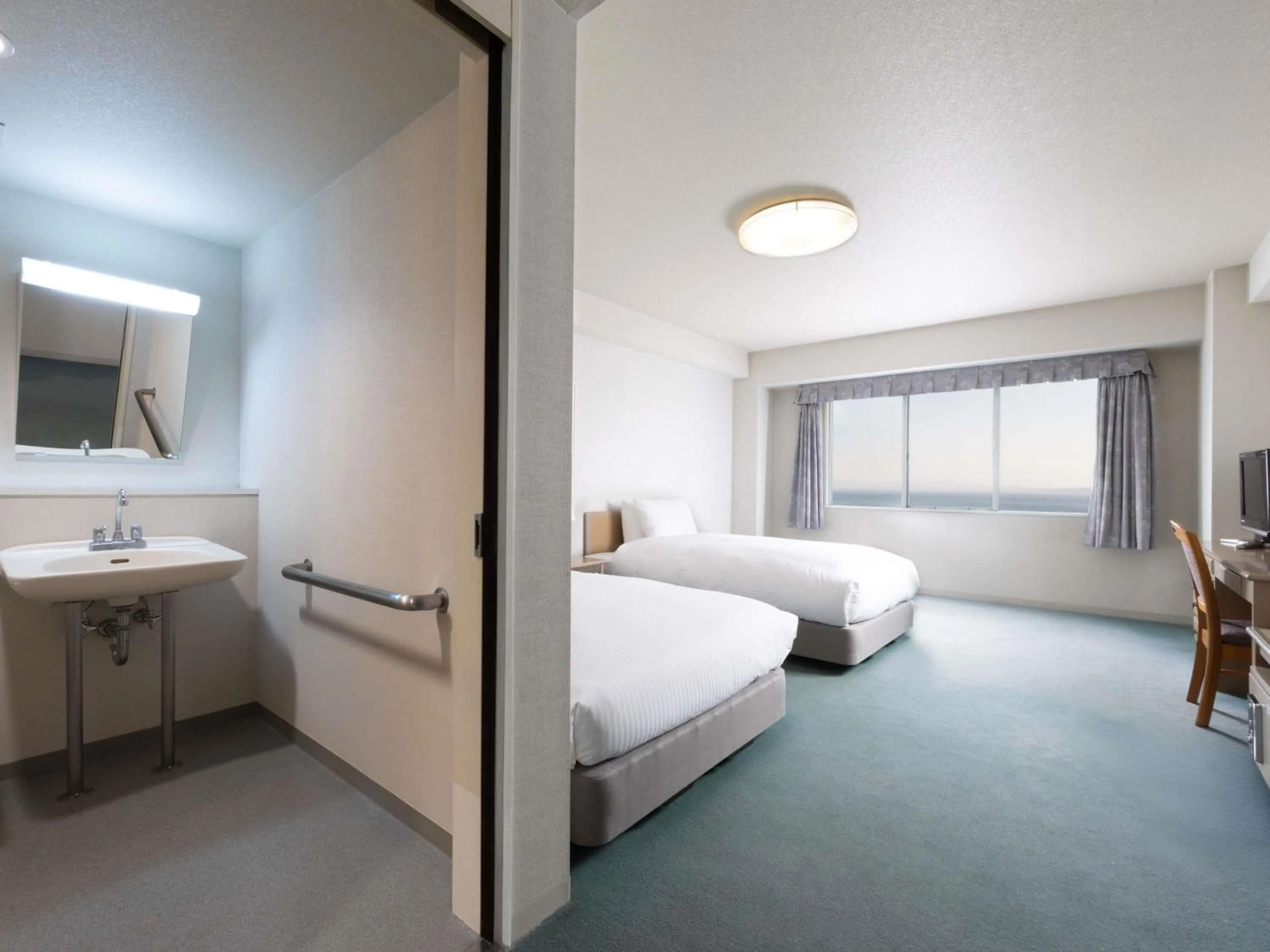 Bedroom, Bed in Grand Mercure Beppu Bay Resort & Spa