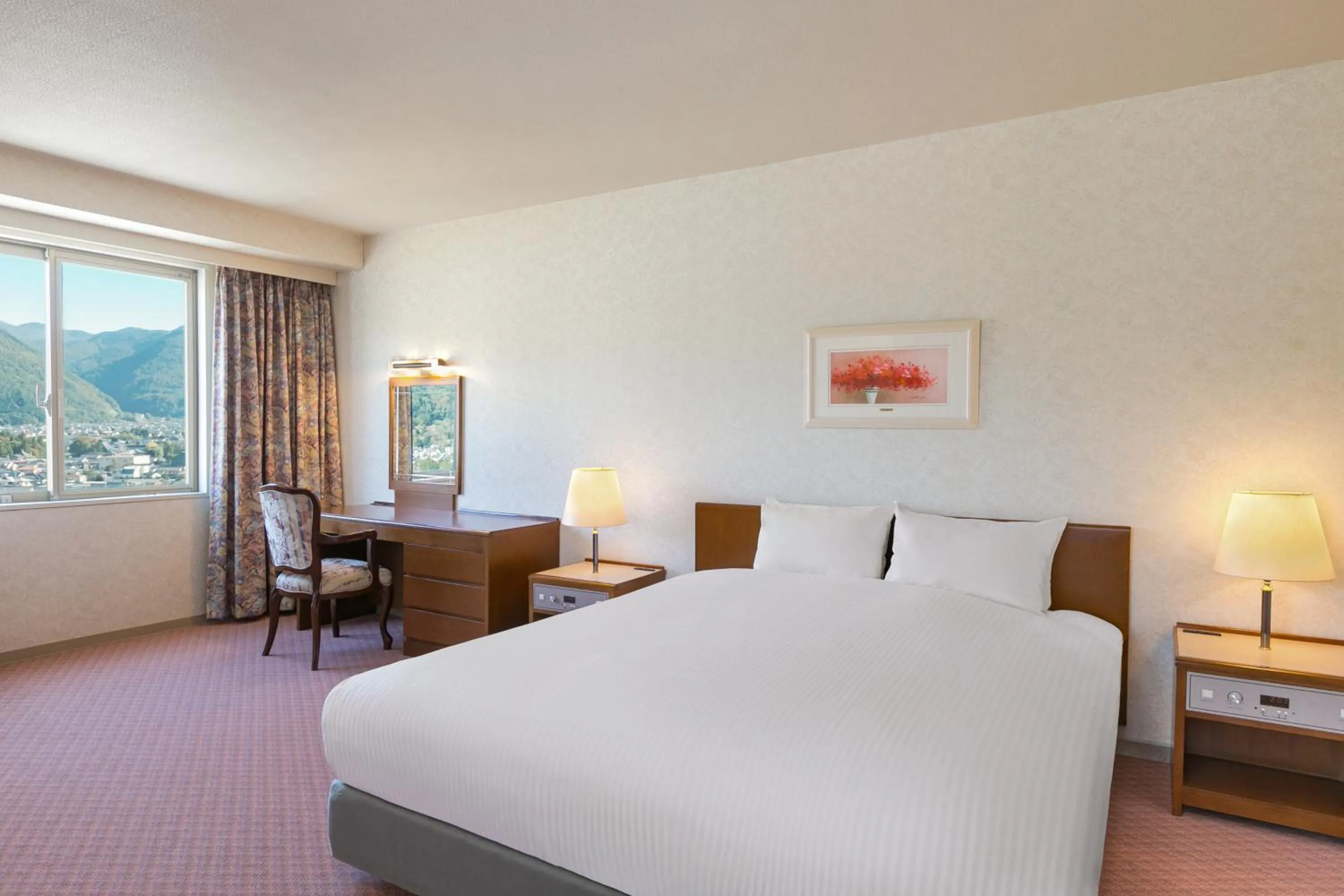 Bed in Mercure Nagano Matsushiro Resort & Spa