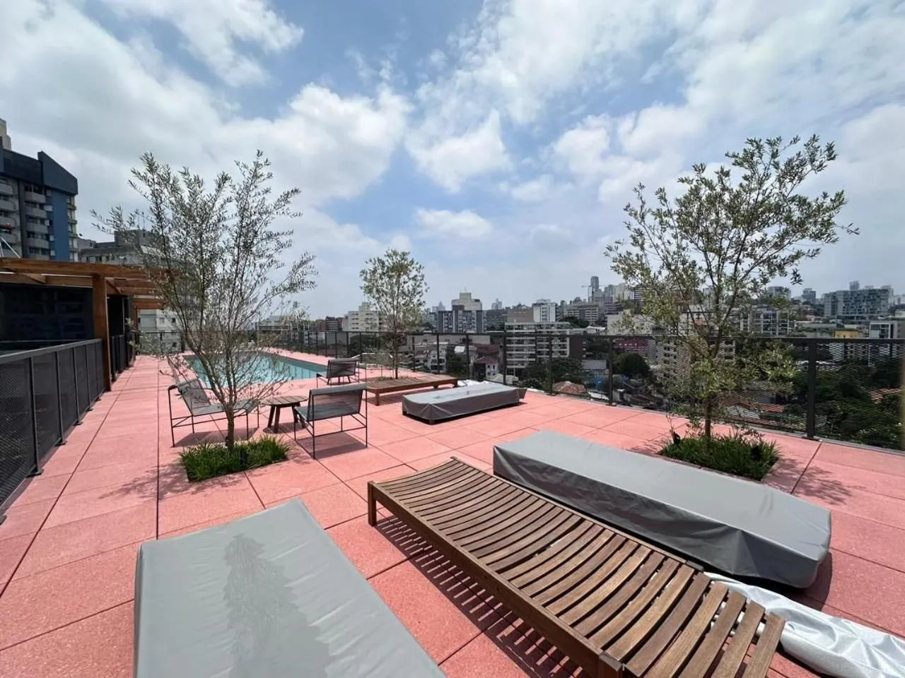 Swimming pool in Pop Grafite