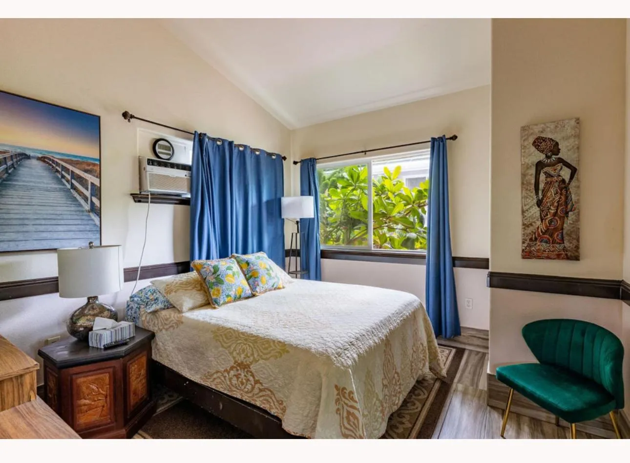 Bedroom, Bed in Whale House at Kehena Beach