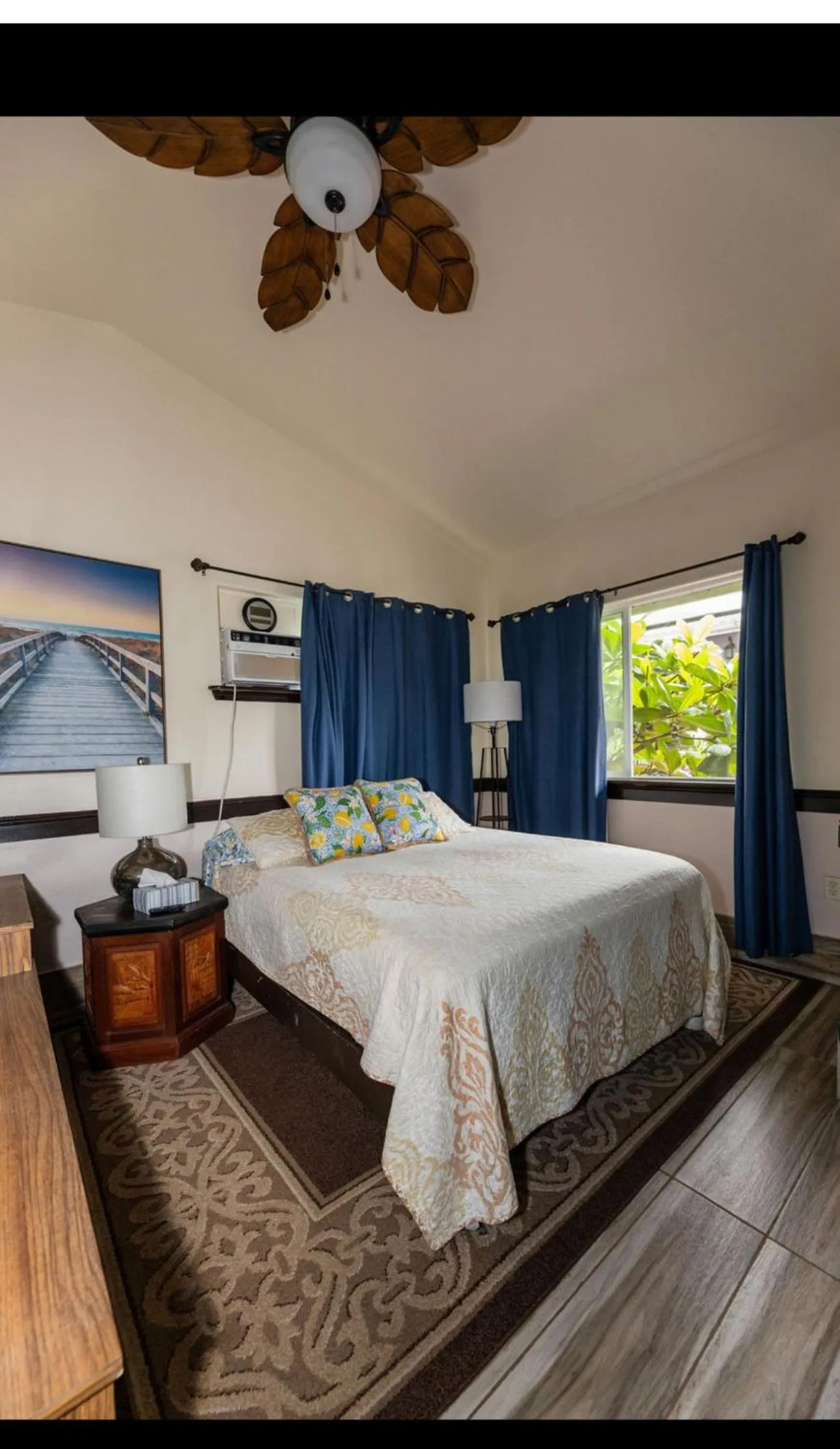 Bedroom, Bed in Whale House at Kehena Beach