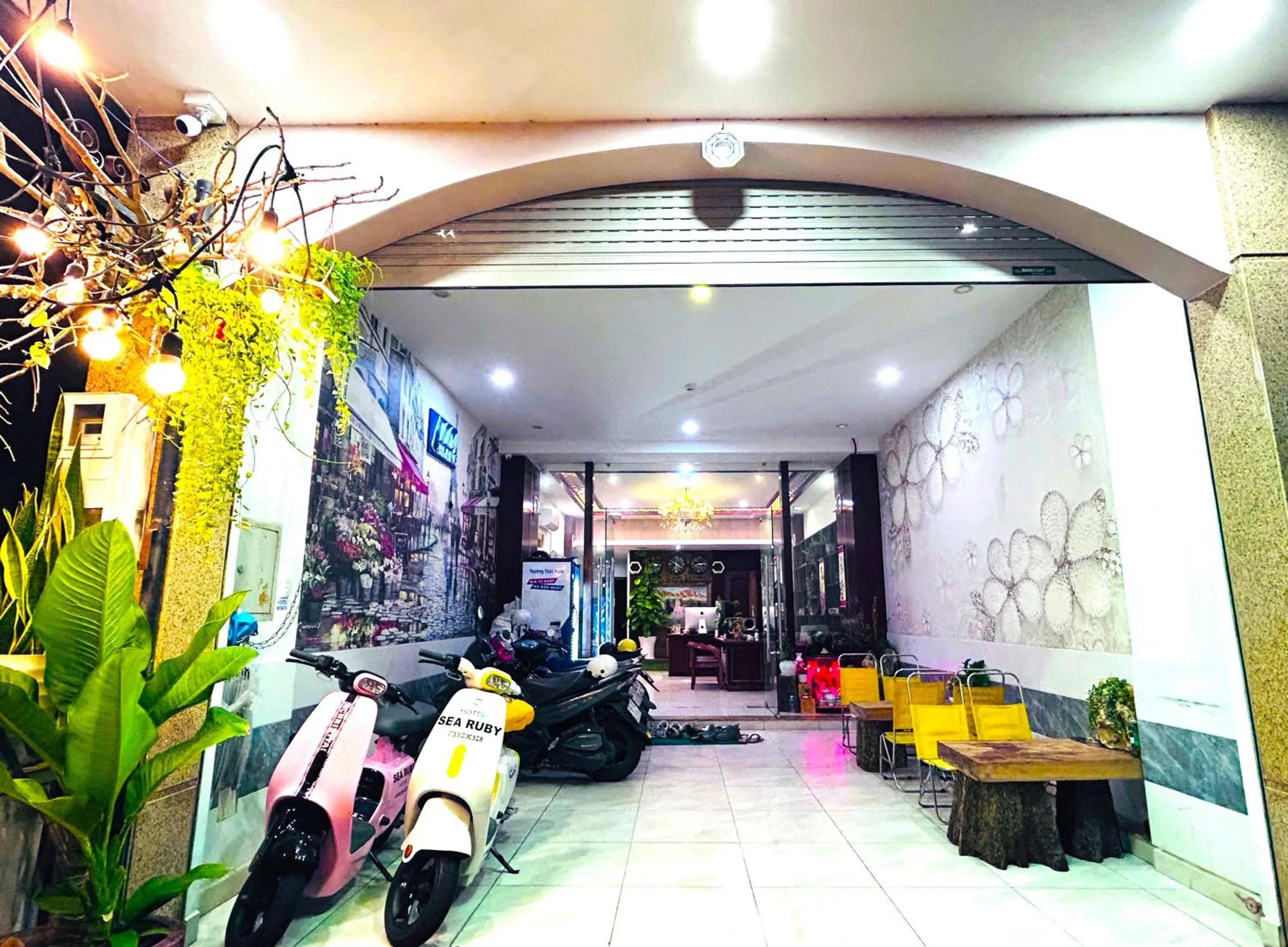 Communal lounge/ TV room in TNH Hotel Vung Tau