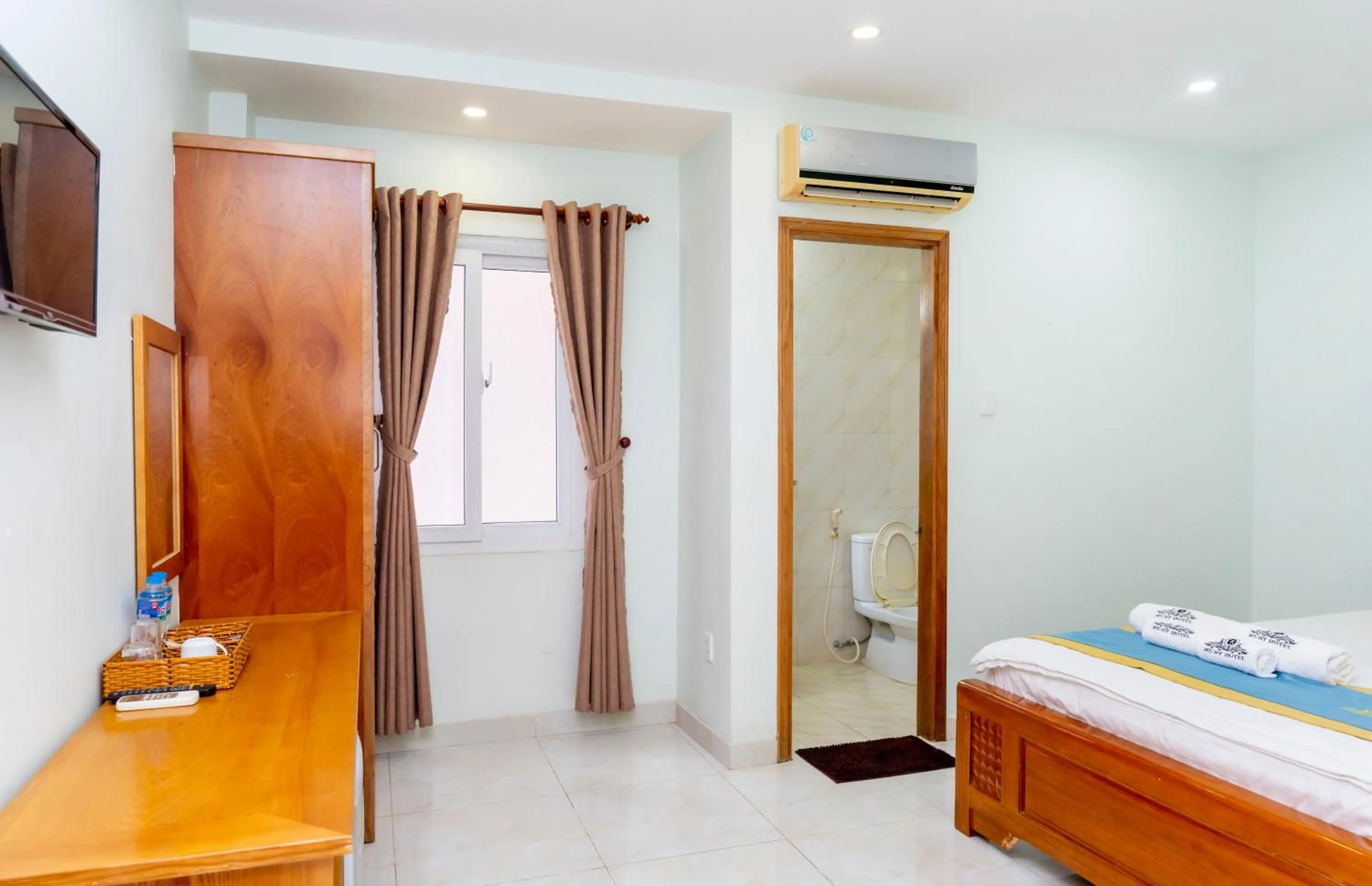 Bed in TNH Hotel Vung Tau