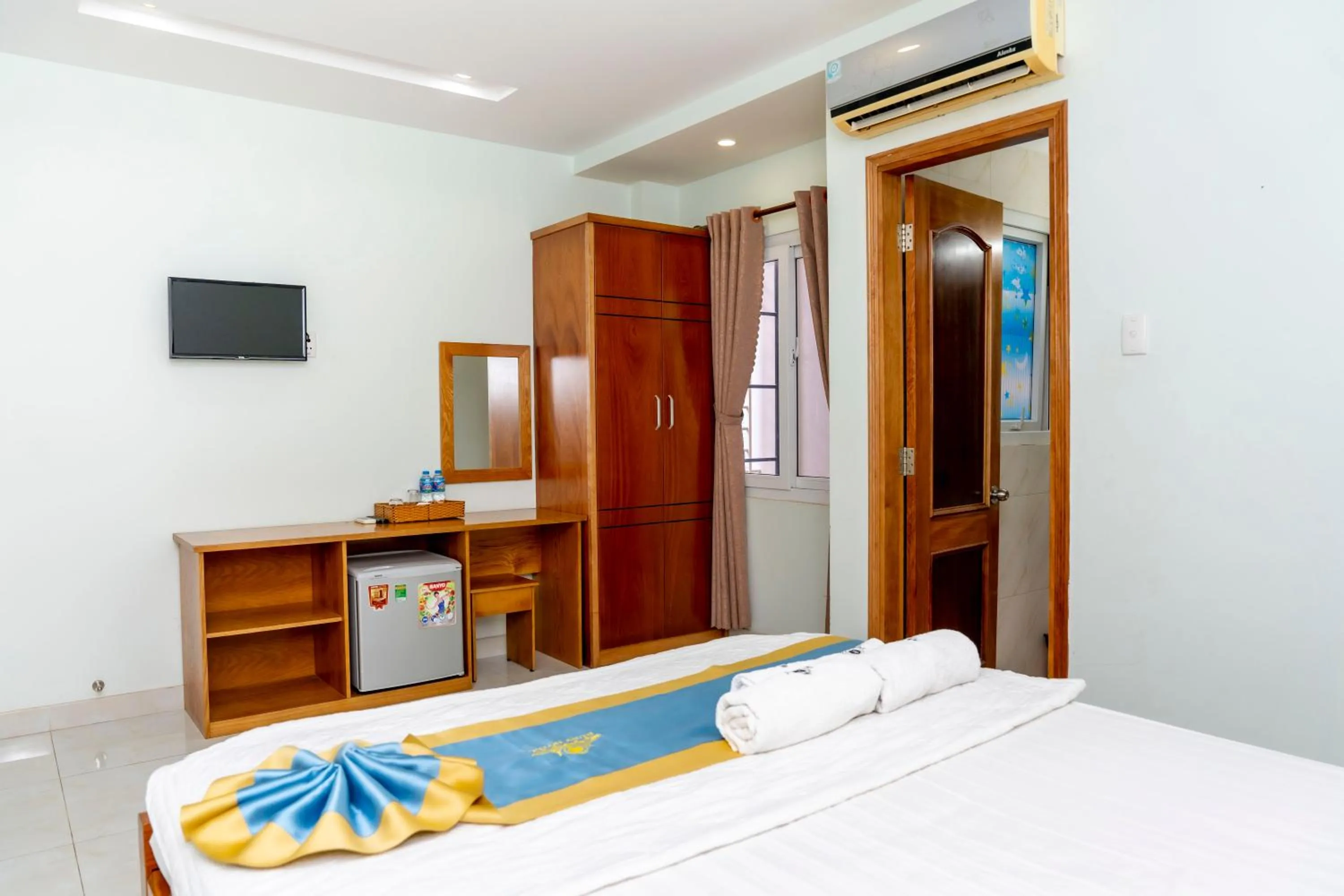 Bed in TNH Hotel Vung Tau