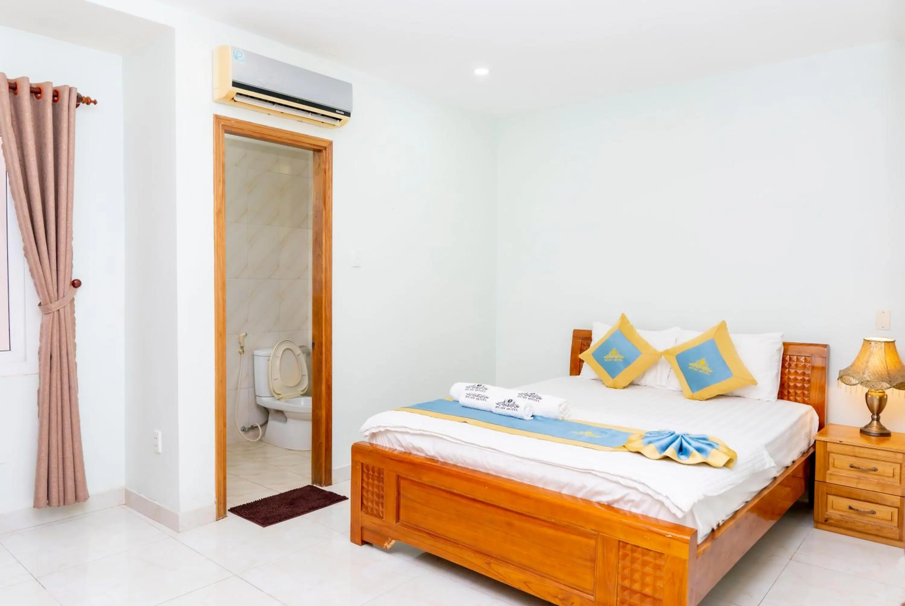 Bed in TNH Hotel Vung Tau