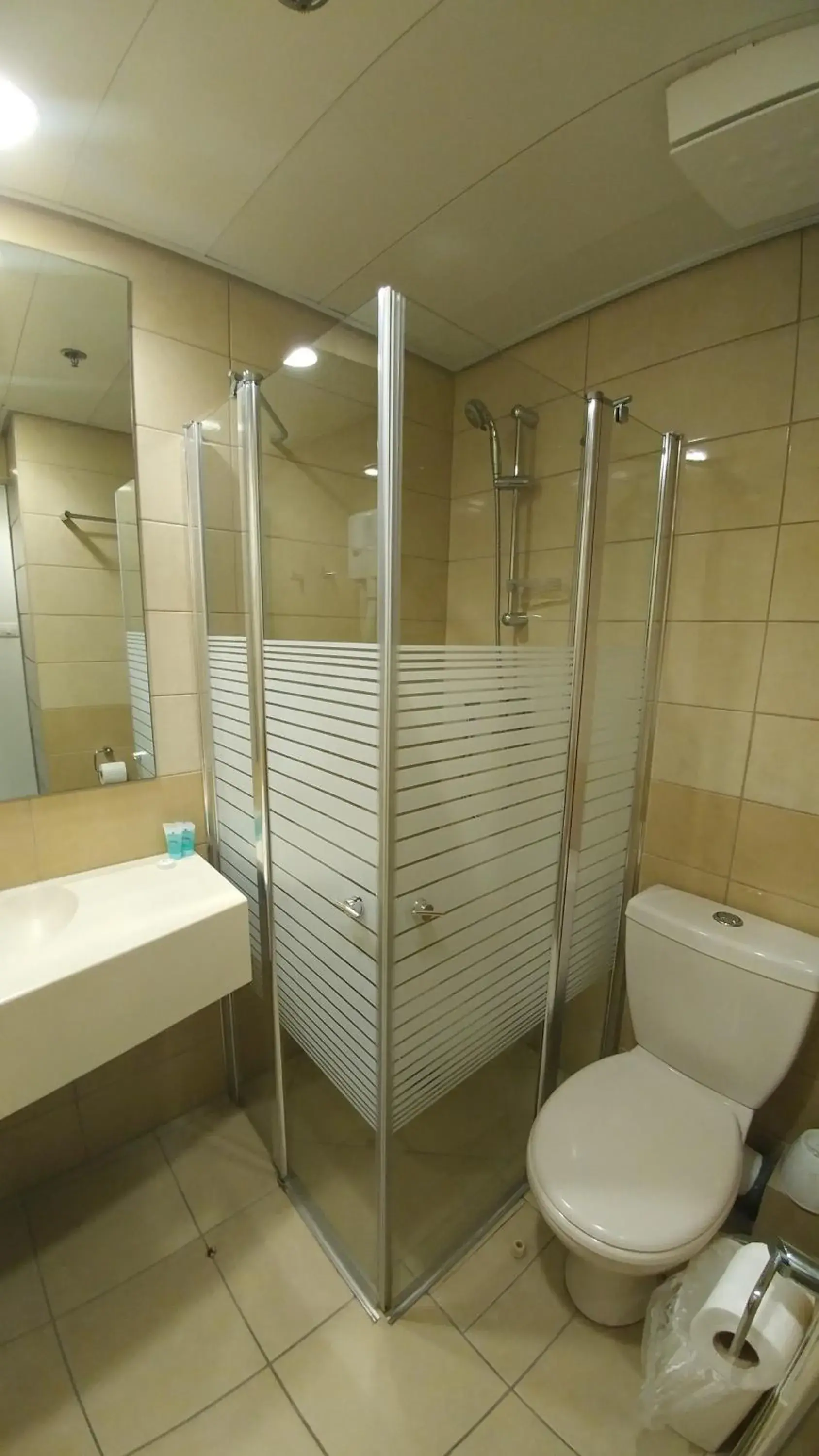 Triple Room in Regina Goren Hotel Triple Room in Regina Goren Hotel