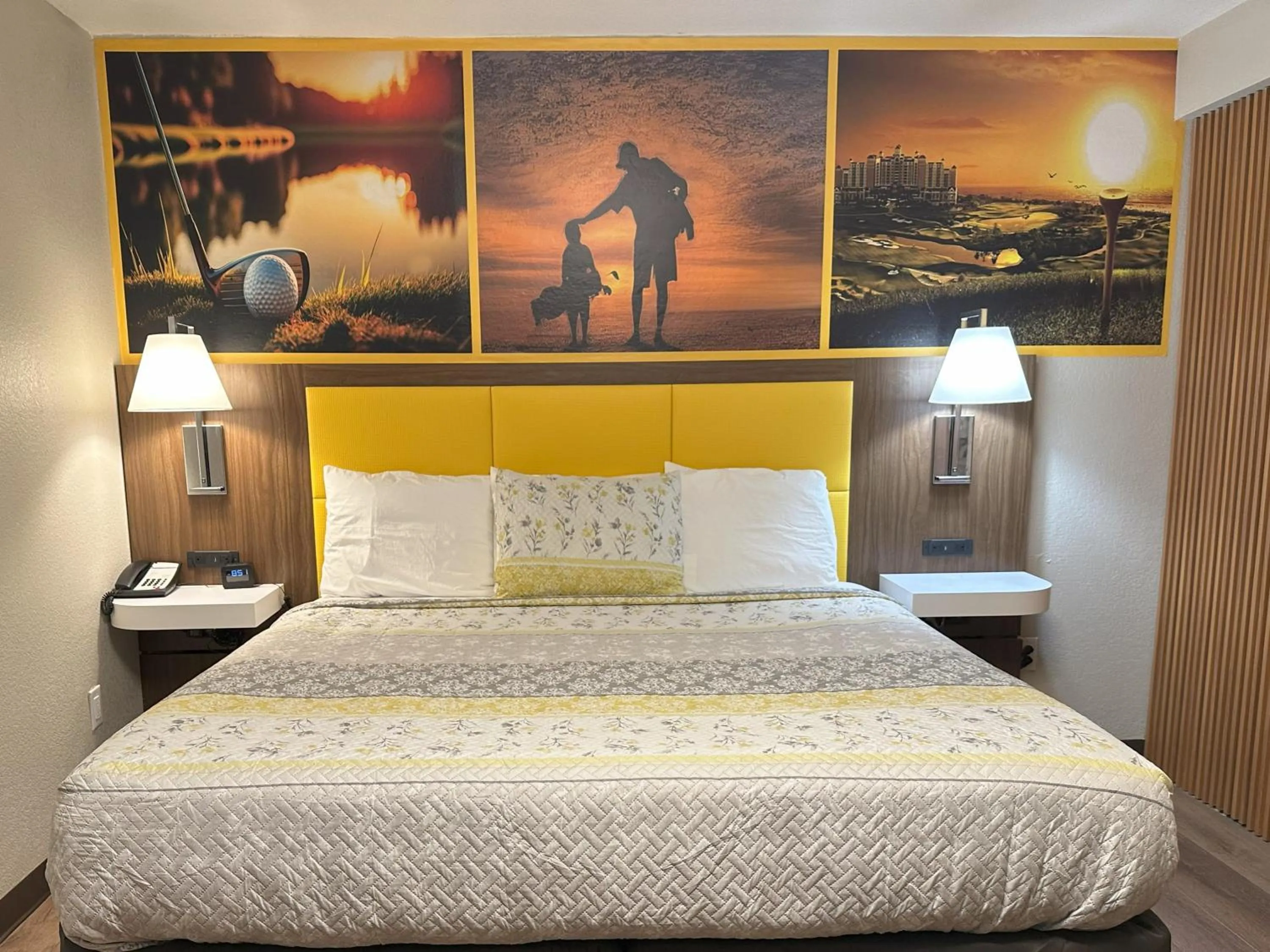 Bed in THE GOLFERS INN