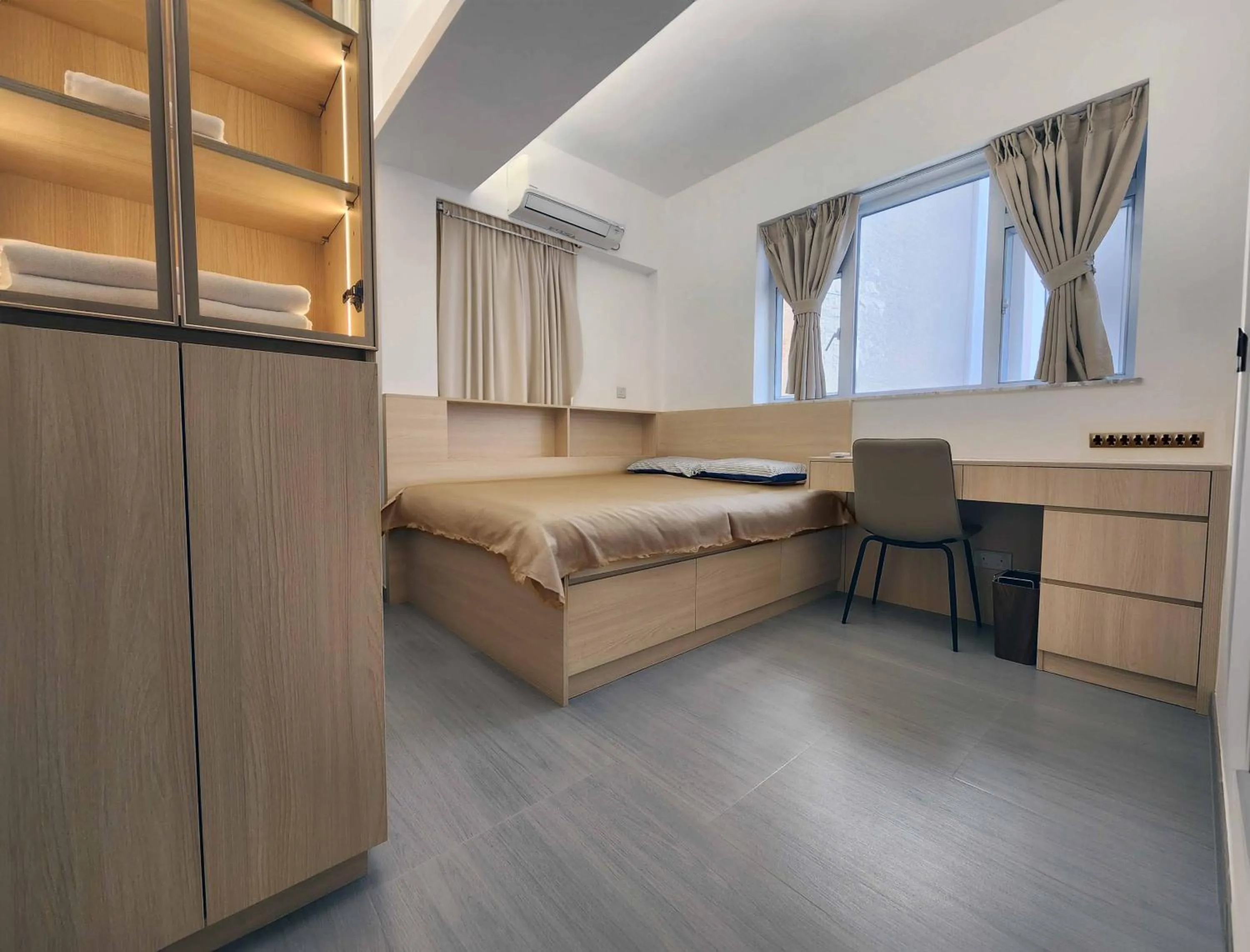 Bed in Pillows CoLiving