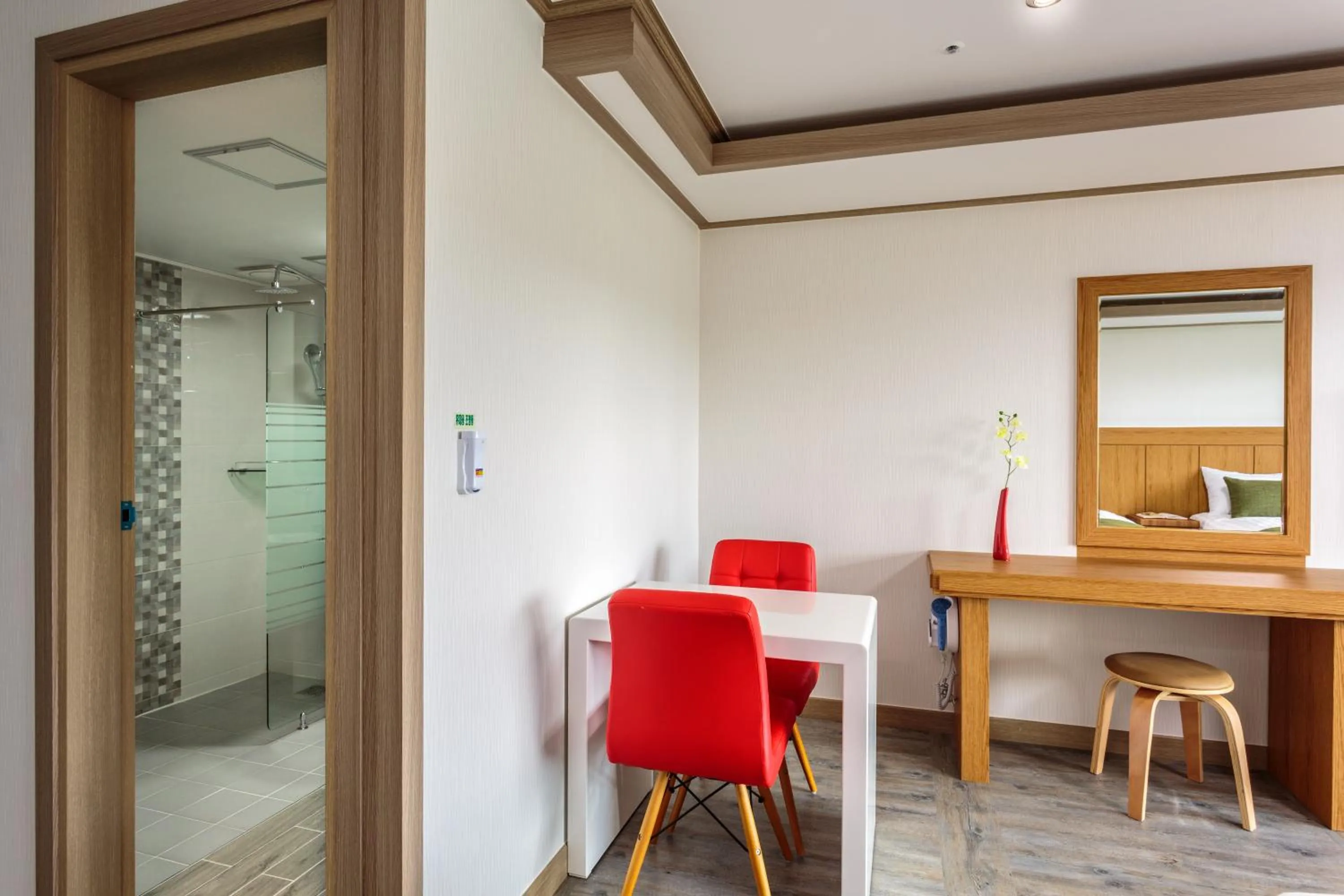 Seating area in Suandsu Resort