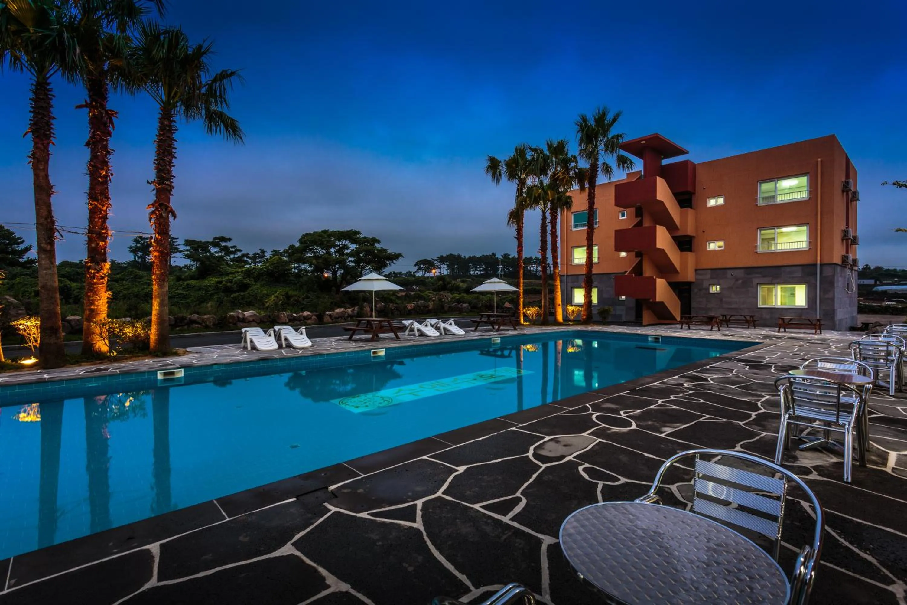 Swimming Pool in Suandsu Resort