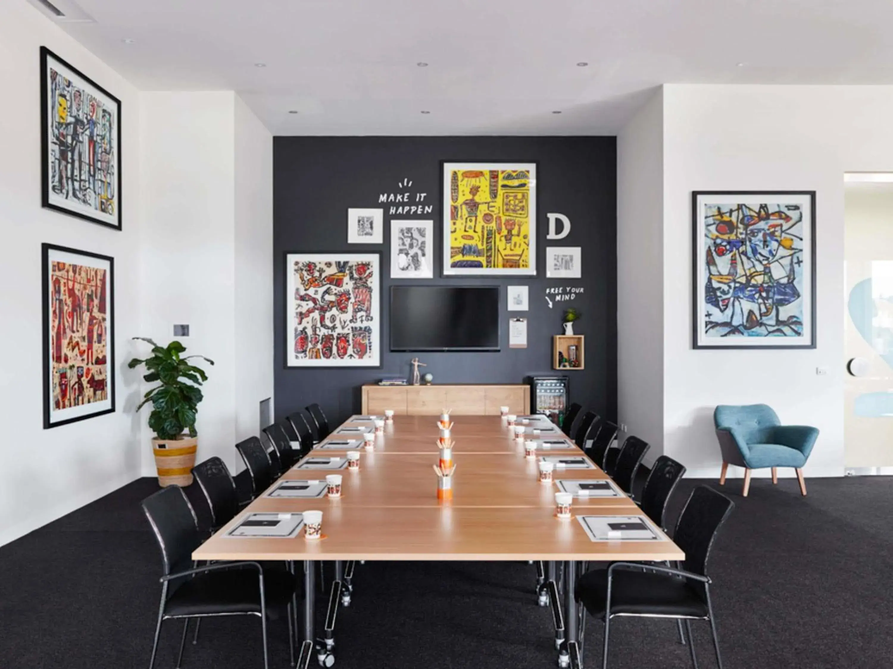 Property building in Art Series - The Larwill Studio Property building in Art Series - The Larwill Studio